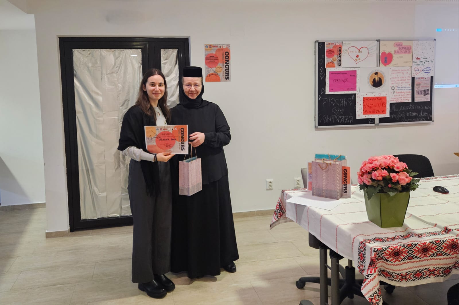 „Darul Vieții” – Un concurs de creație literară pentru studenții specializării Asistență Socială a Facultății de Teologie Ortodoxă