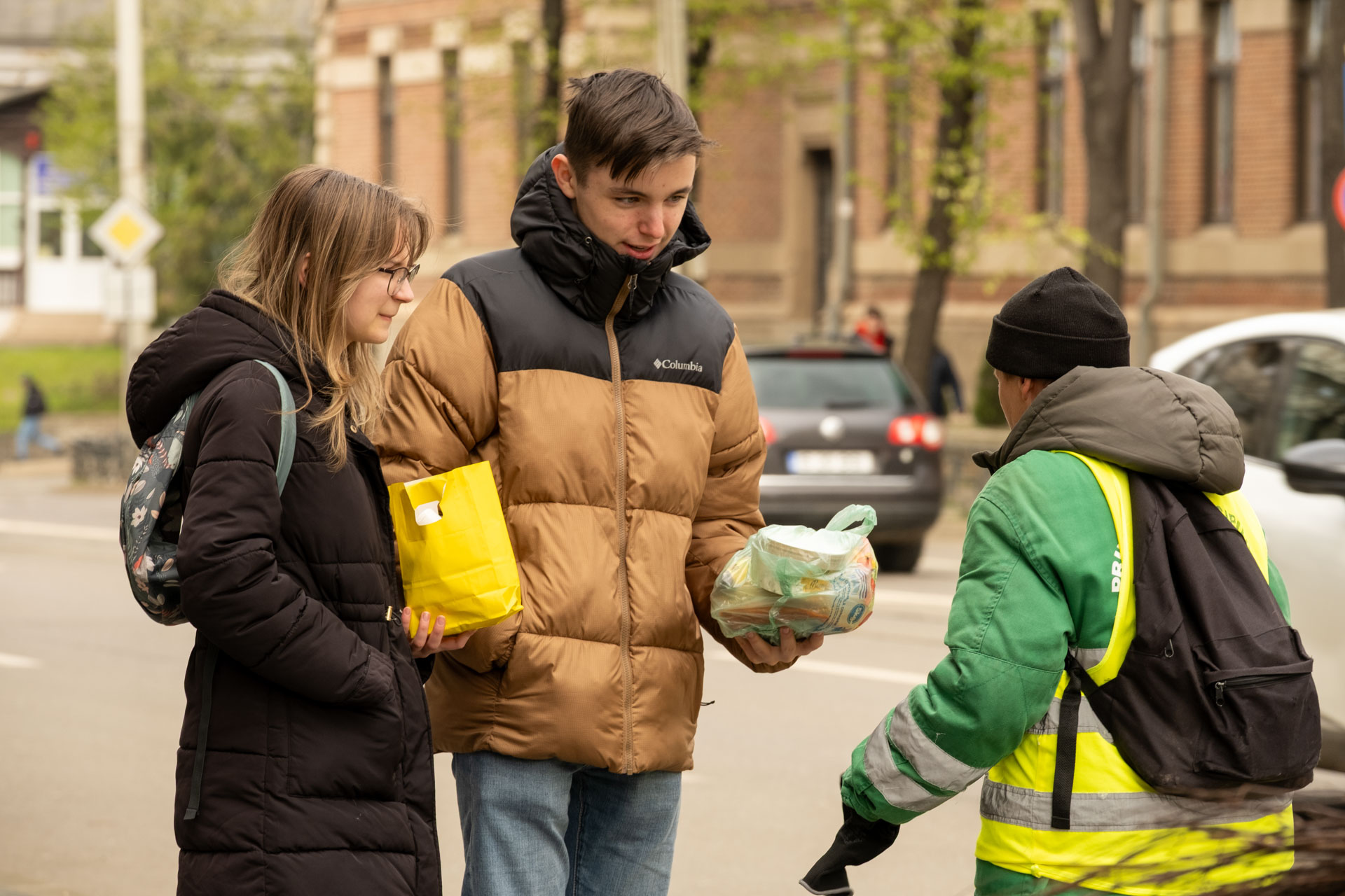 Cantina mobilă - Porția de bunătate împărtășită „din mers”