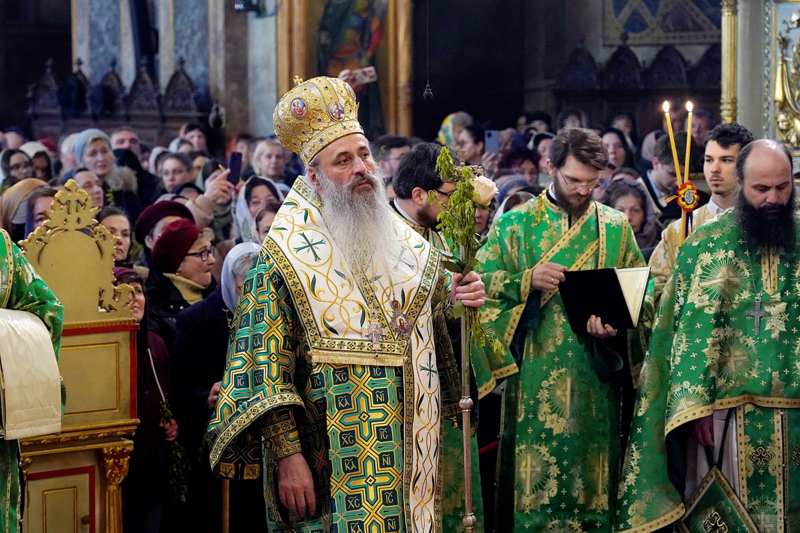 Sărbătoarea Floriilor la Iași: „Zi de bucurie, pentru că se prefigurează Taina Învierii lui Hristos, izvorul vieții veșnice”