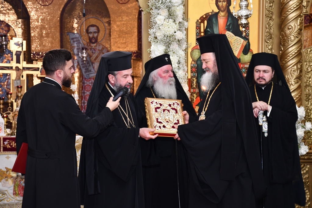 Sărbătoare și recunoștință la Caransebeș: Hramul Catedralei și 160 de ani de la reînființarea Episcopiei