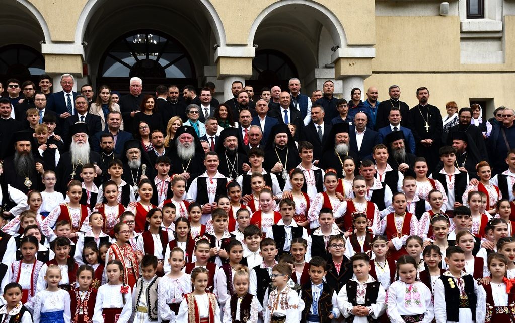 Hramul Catedralei și 160 de ani de la reînființarea Episcopiei Caransebeșului / Foto: episcopiacaransebesului.ro Sărbătoare și recunoștință la Caransebeș: Hramul Catedralei și 160 de ani de la reînființarea Episcopiei