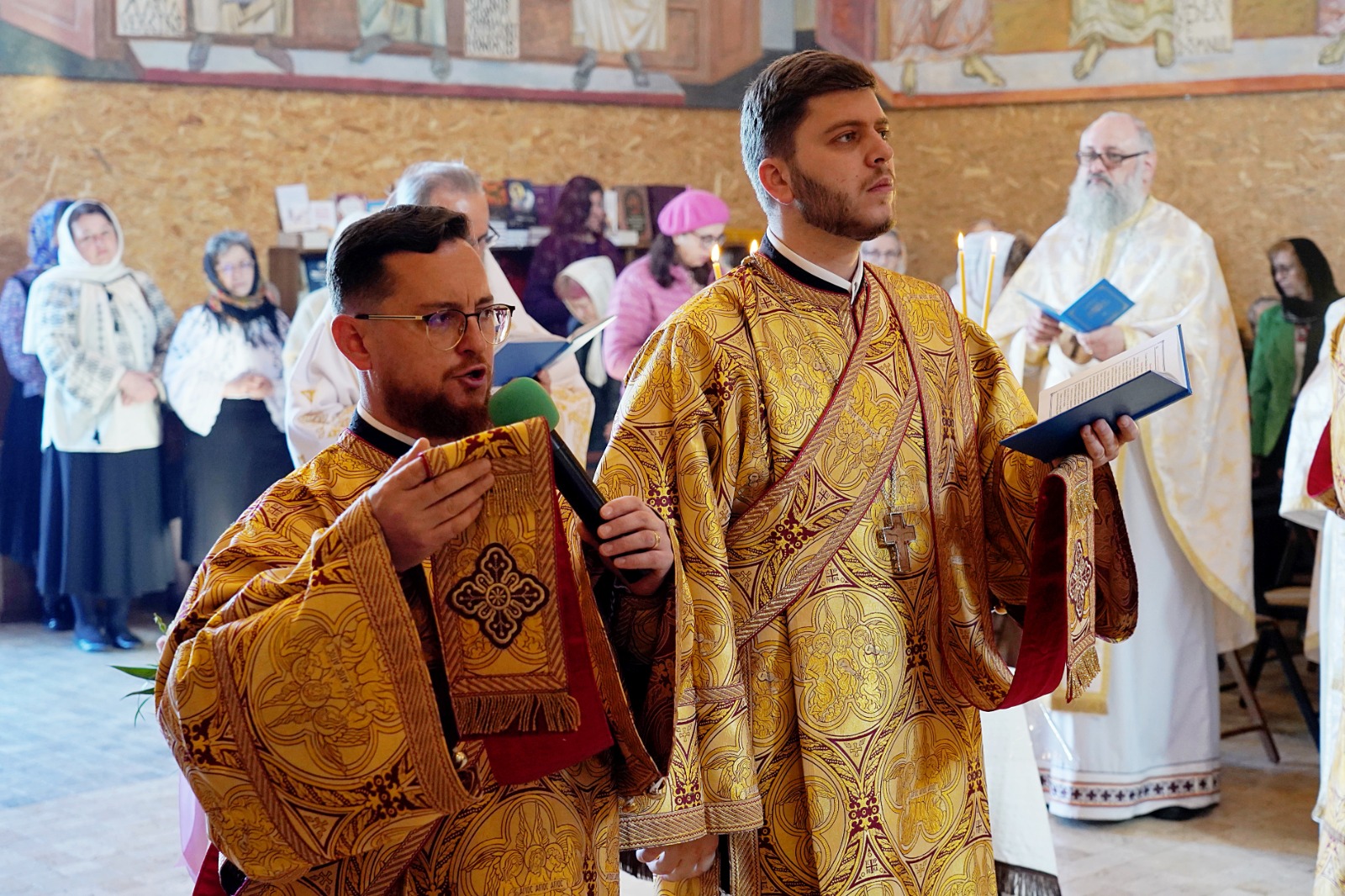 Liturghie baptismală și hirotonie de diacon, în a treia zi de Paște, la Parohia „Sfântul Maxim Mărturisitorul” Copou – Iași