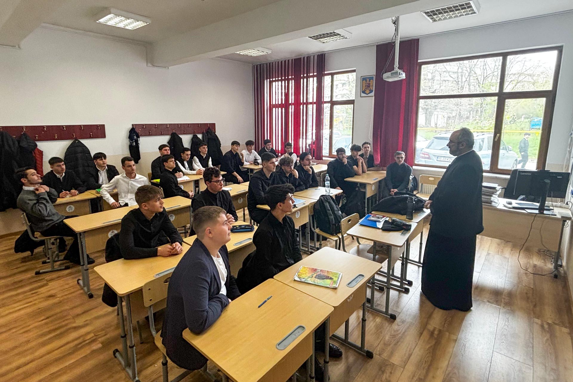 La Seminarul Teologic Ortodox din Iași a avut loc atelierul catehetic „Înțelegerea semnificației teologice a slujbei Utreniei – discuție și reflecție” La Seminarul Teologic Ortodox din Iași a avut loc atelierul catehetic „Înțelegerea semnificației teologice a slujbei Utreniei – discuție și reflecție”