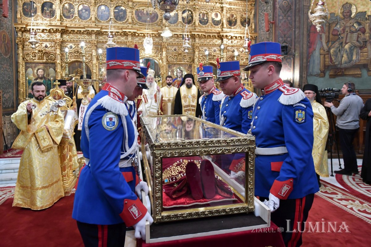 Moaștele Sfintei Împărătese Elena, aduse pentru întâia oară în România