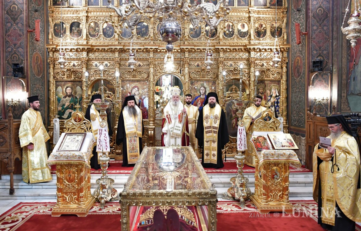 Moaștele Sfintei Împărătese Elena, aduse pentru întâia oară în România / Foto: Ziarullumina.ro Moaștele Sfintei Împărătese Elena, aduse pentru întâia oară în România