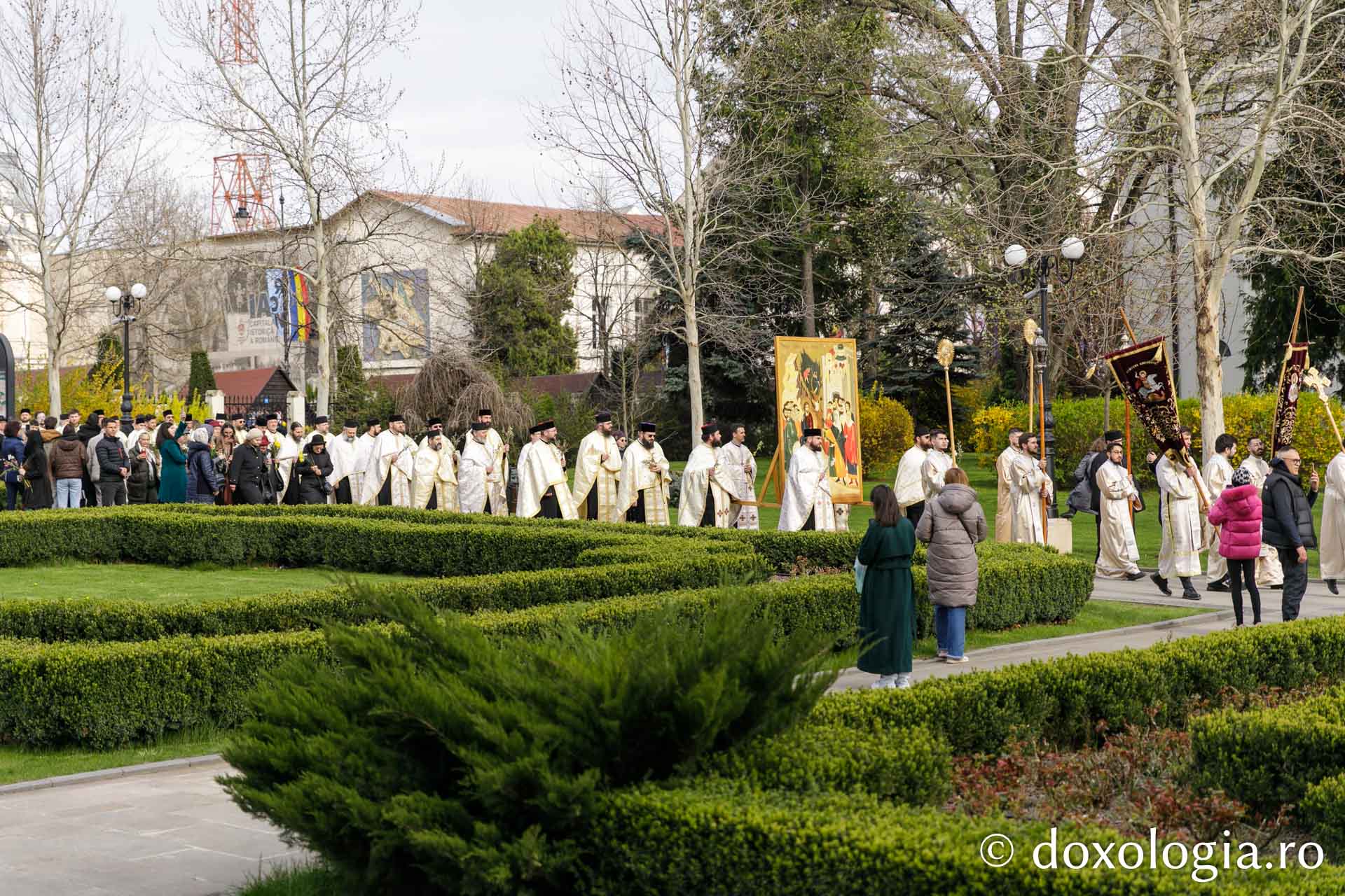 Aproximativ 2000 de credincioși au participat la Procesiunea de Florii din Iași