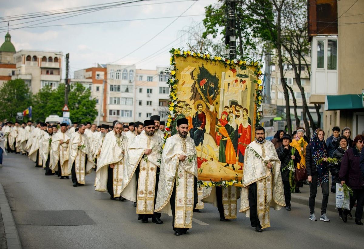 Pelerinajul de Florii de la Iaşi – 2019 / Foto: Pr. Silviu Cluci Preoți la Pelerinajul de Florii