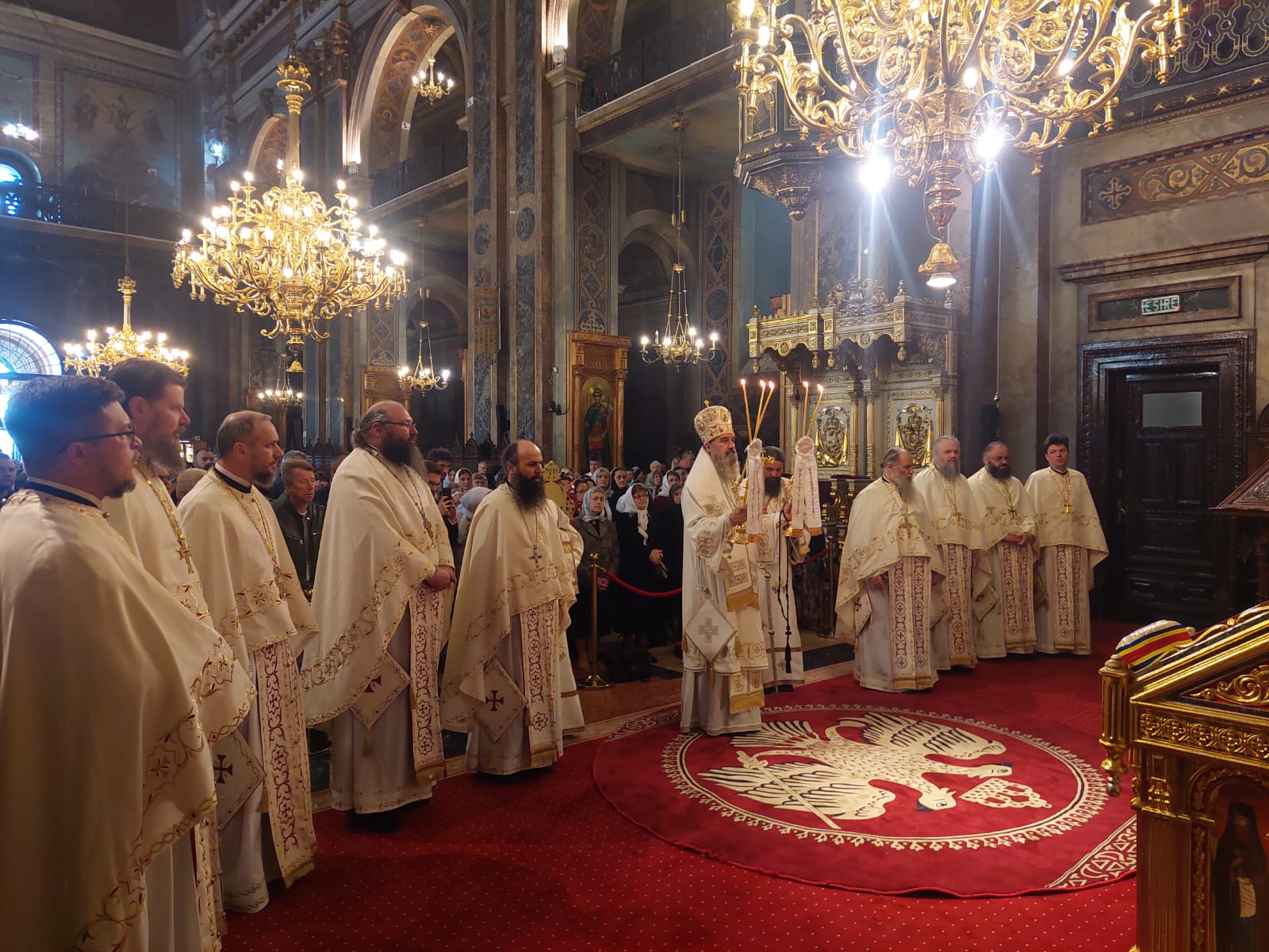 Hramul Mitropoliei Moldovei și Bucovinei, la Catedrală: „Sfântul Mare Mucenic Gheorghe să ne fie icoană vie de bărbăție, de mărturisire, de lumină”