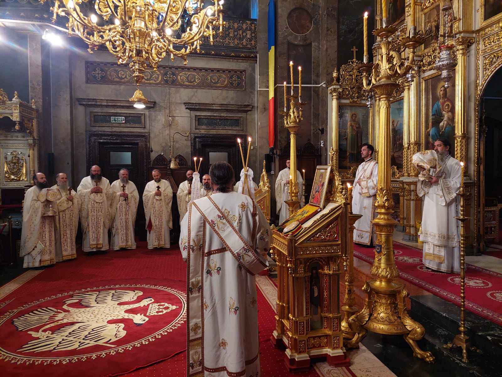 Hramul Mitropoliei Moldovei și Bucovinei, la Catedrală: „Sfântul Mare Mucenic Gheorghe să ne fie icoană vie de bărbăție, de mărturisire, de lumină”