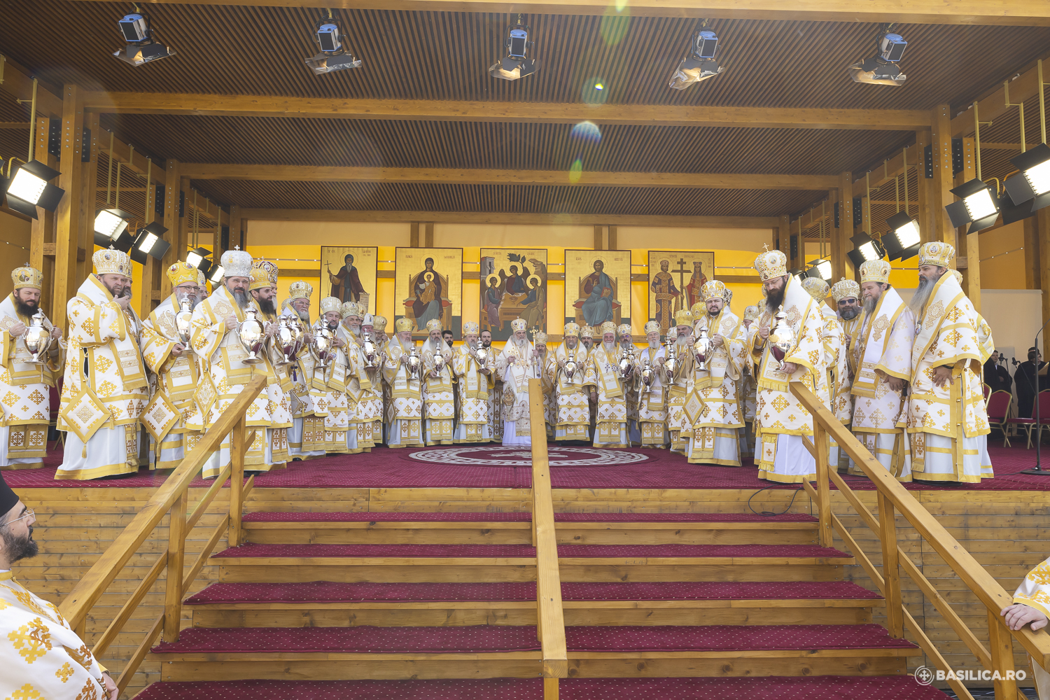 Sfințirea Marelui Mir pentru a 23-a oară, moment solemn în Anul Centenar al Patriarhiei Române