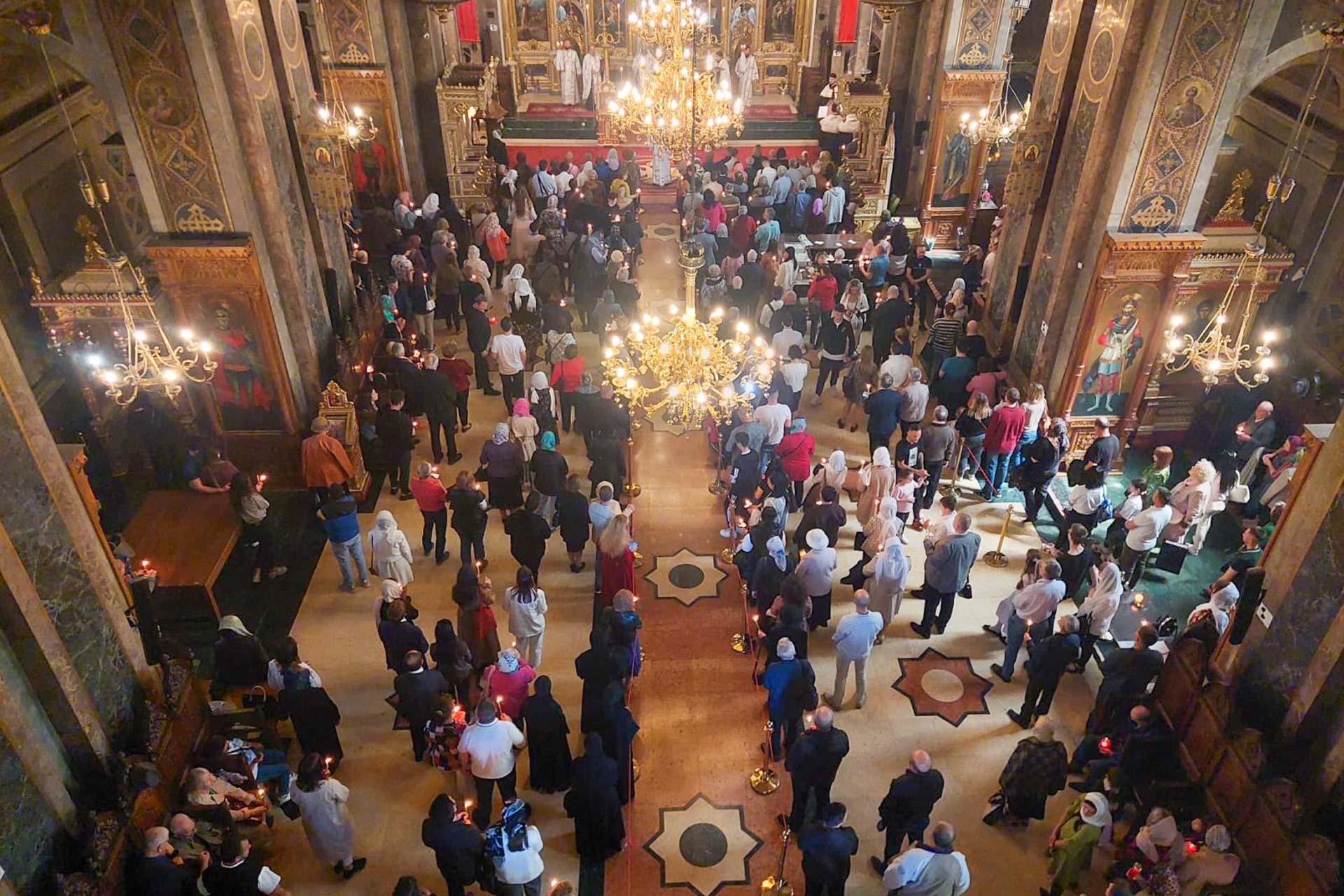 Slujba Vecerniei Învierii, săvârșită la Catedrala Mitropolitană din Iași