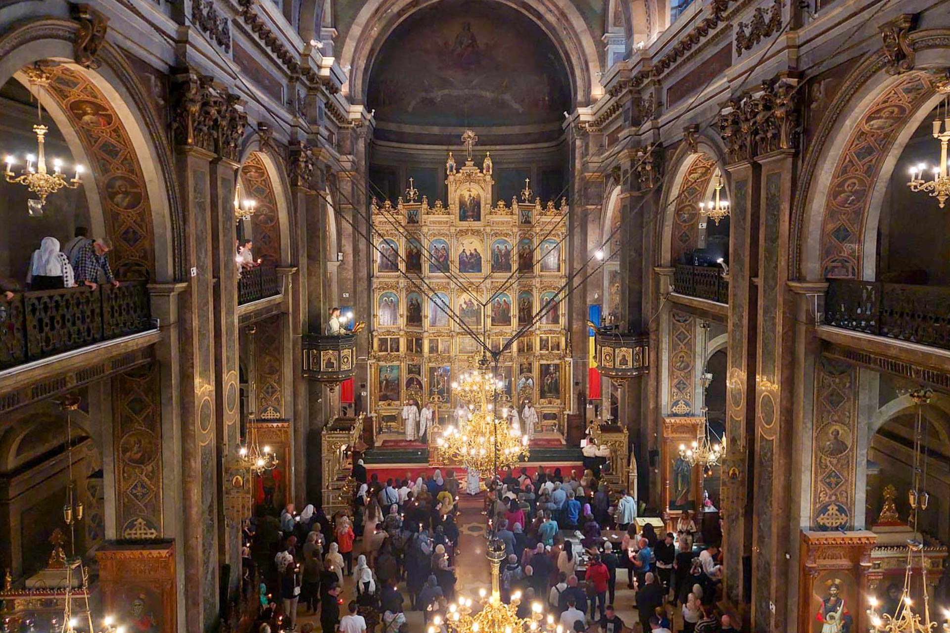 Slujba Vecerniei Învierii, săvârșită la Catedrala Mitropolitană din Iași