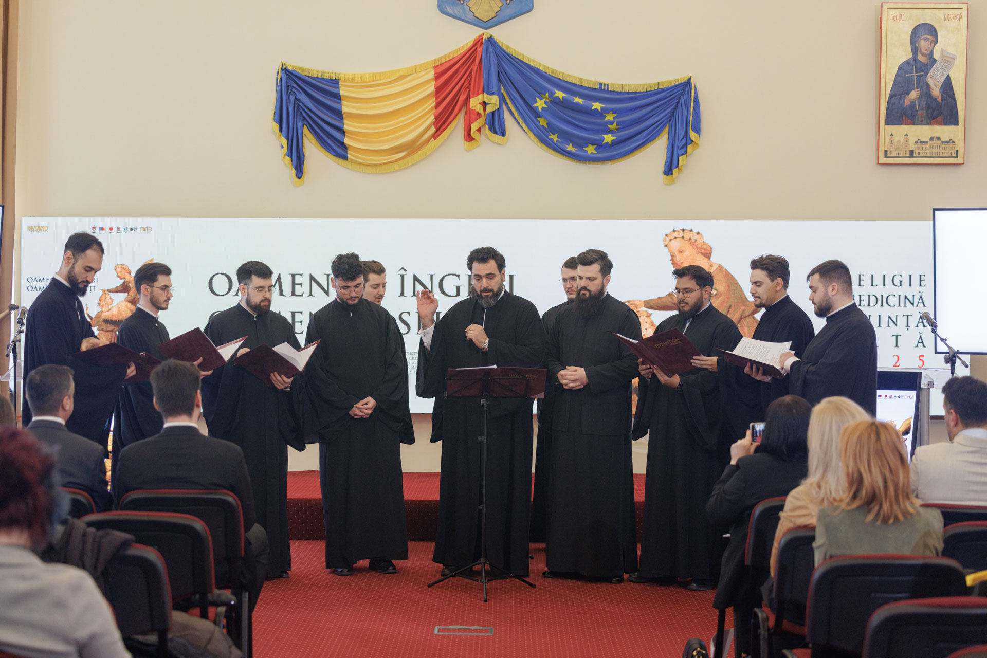 Vernisajul expoziţiei „Oameni şi îngeri. Oameni şi sfinţi”, un dialog între artă şi spiritualitate, găzduit la Iaşi