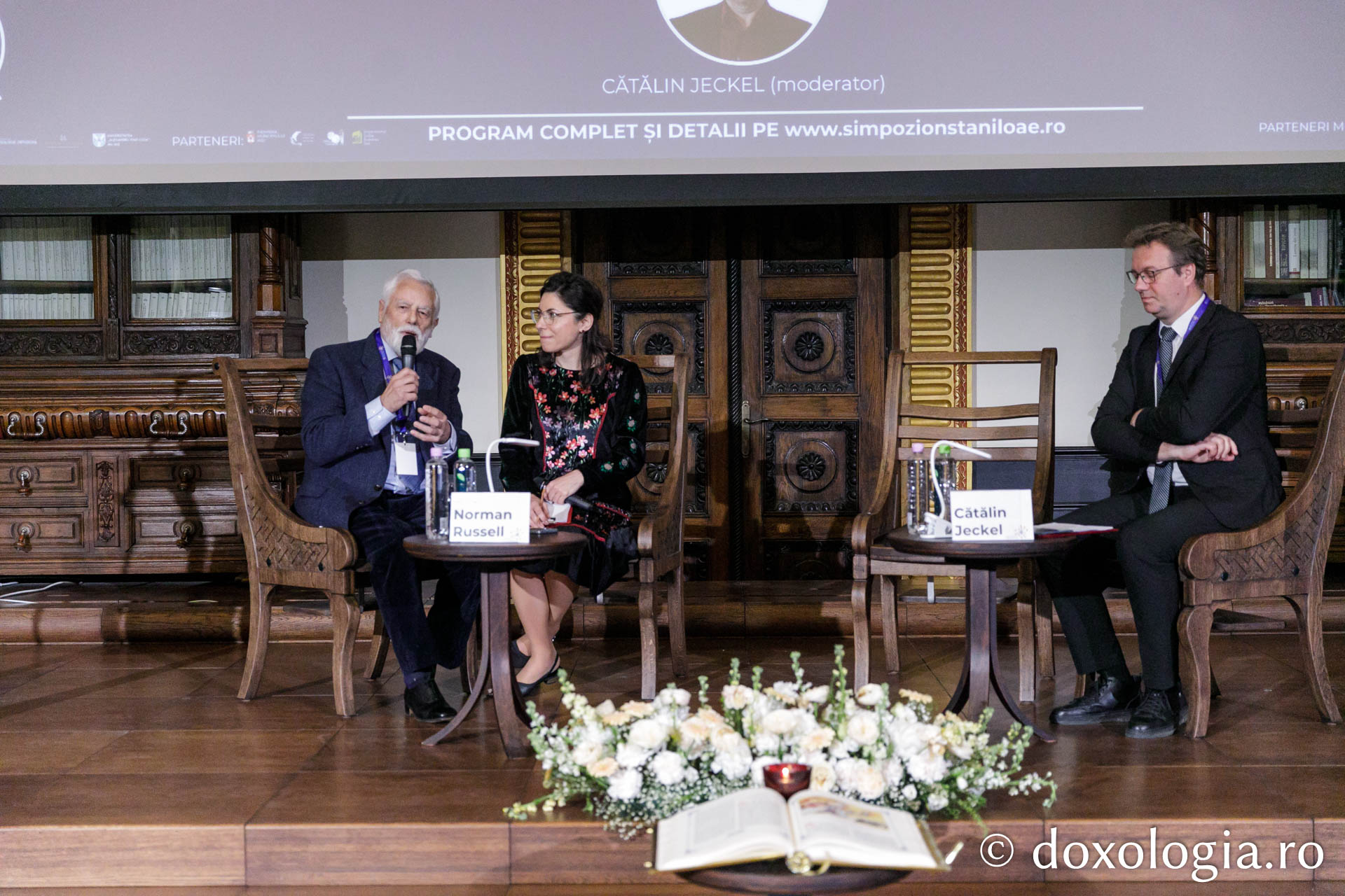Ziua a treia a Simpozionului Internațional „Dumitru Stăniloae”: Teologie, comuniune și mărturisire în duhul Părintelui Stăniloae / Foto: Pr. Silviu Cluci Ziua a treia a Simpozionului Internațional „Dumitru Stăniloae”: Teologie, comuniune și mărturisire în duhul Părintelui Stăniloae