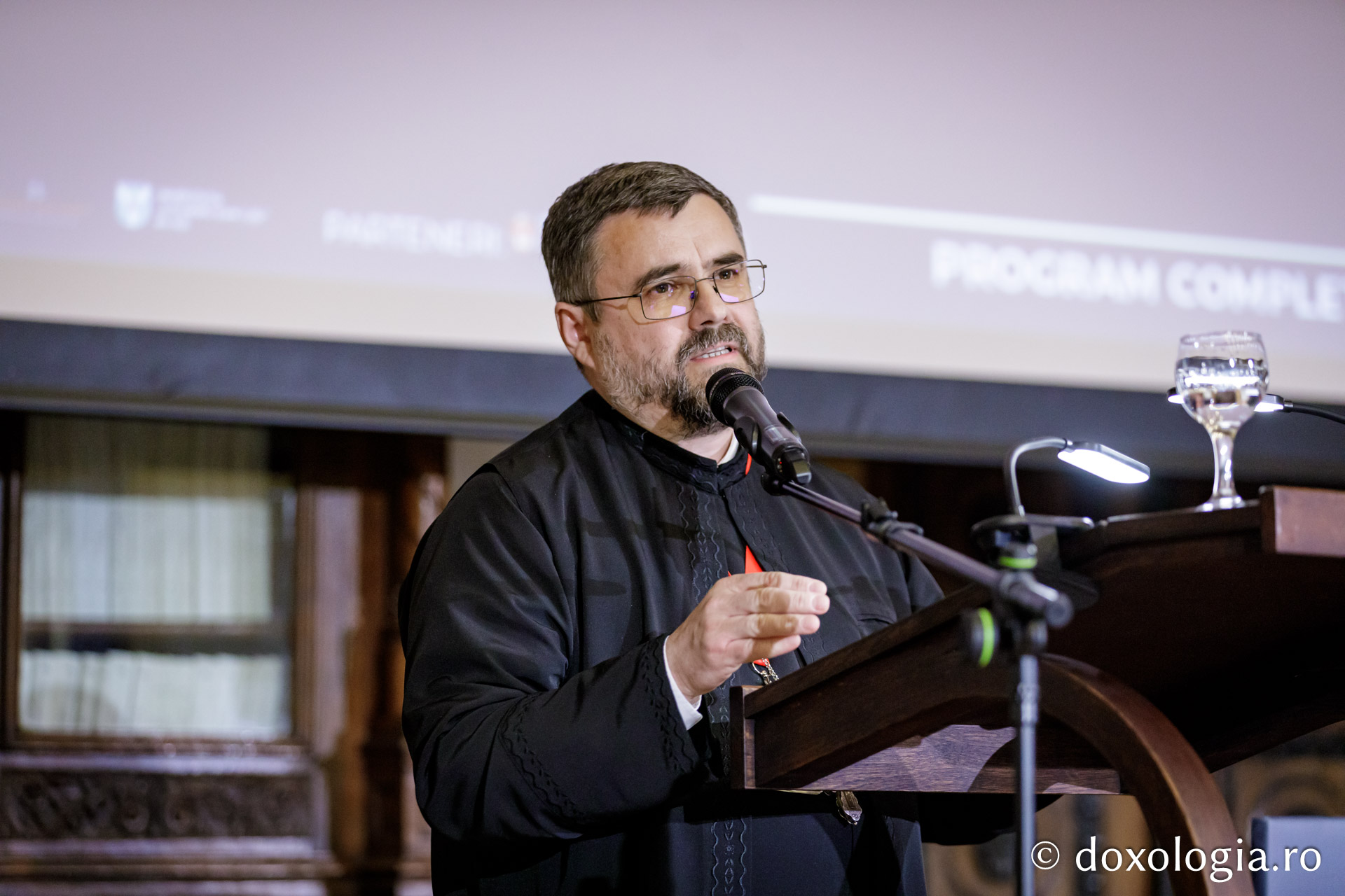 Ziua a doua a Simpozionului „Dumitru Stăniloae” – Teologi români și străini în dialog duhovnicesc