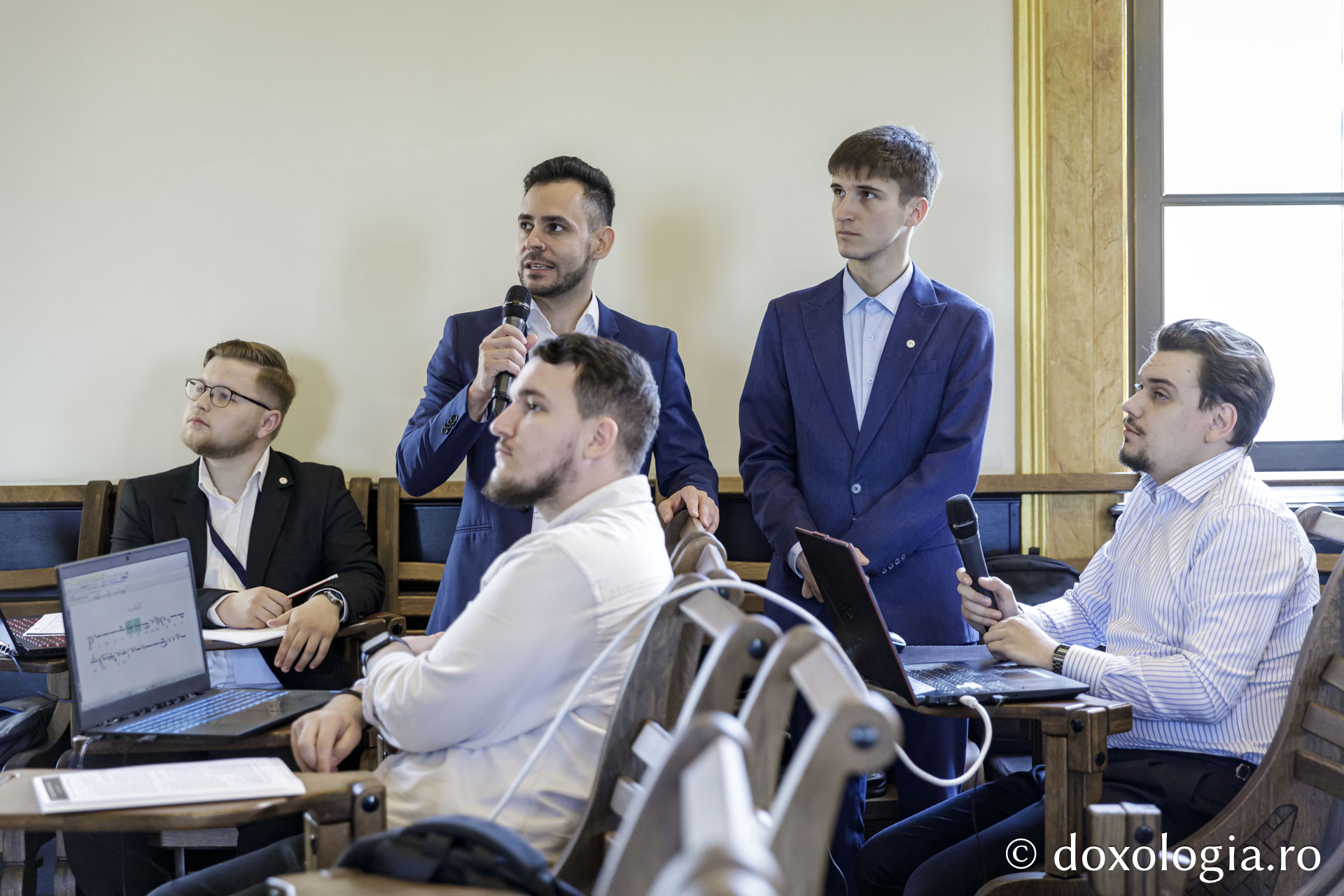 Ziua a doua a IBMF 2025 a debutat cu atelierul de compoziție susținut de dr. Cătălin Cernătescu