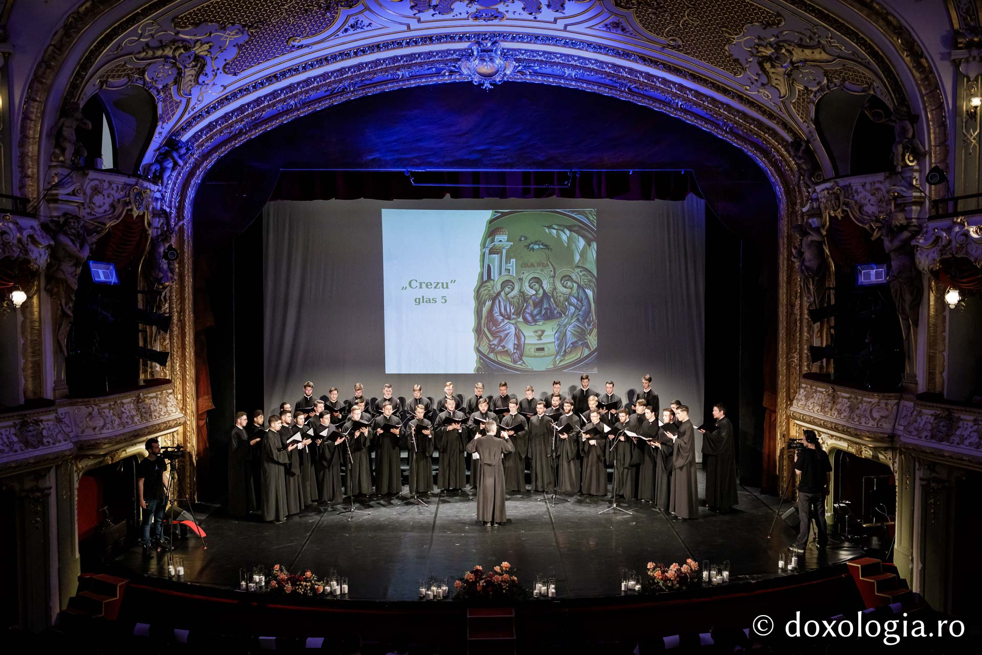 Cel de-al doilea concert IBMF, la Teatrul Național din Iași: „Am pășit pentru o clipă la strana Bisericii cele Mari din Constantinopol, Sfânta Sofia”