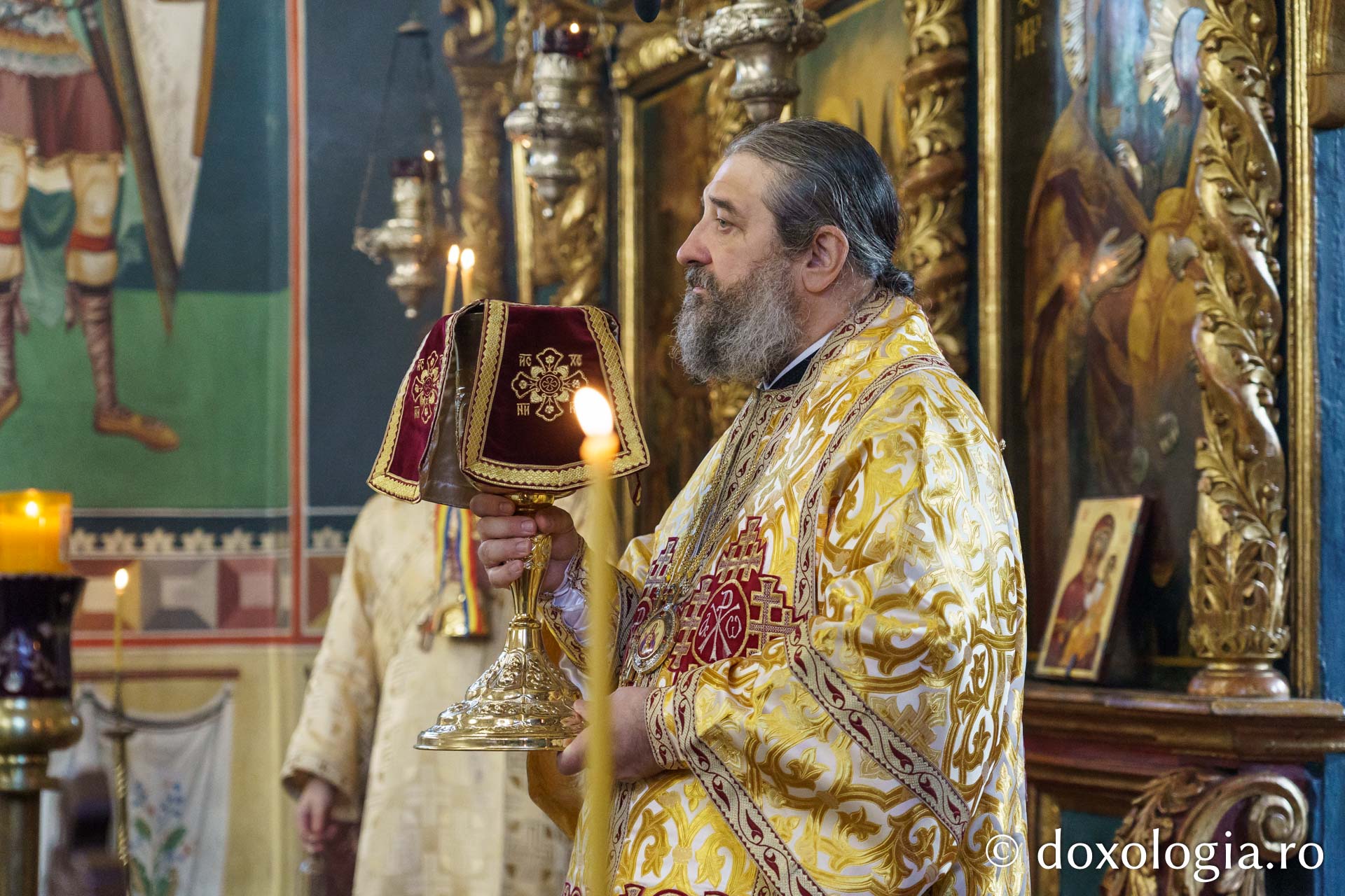 Peste 500 de tineri au participat la Întâlnirea anuală a tinerilor din protopopiatele ieșene / Foto: Mihail Vrăjitoru Peste 500 de tineri au participat la Întâlnirea anuală a tinerilor din protopopiatele ieșene