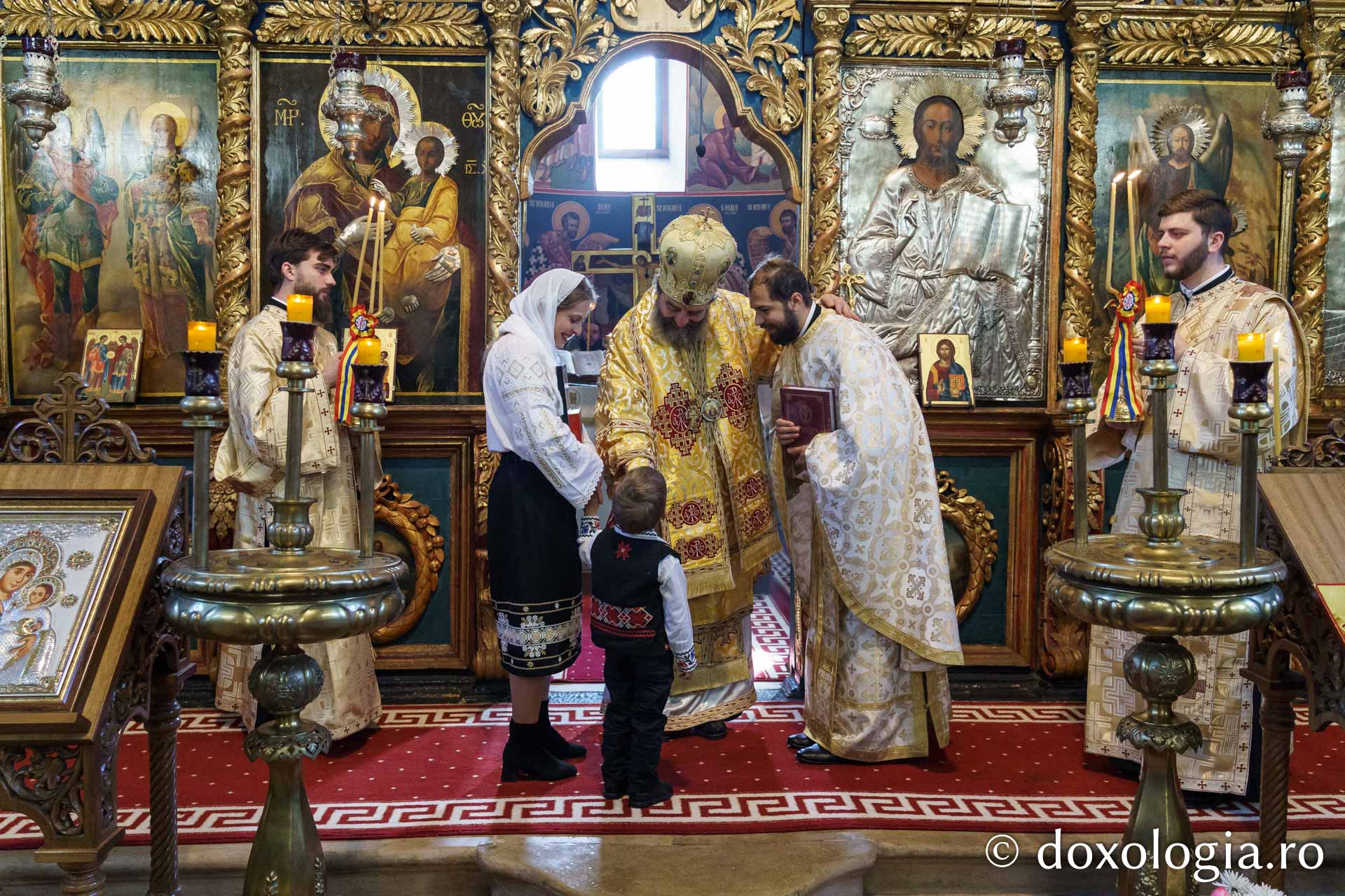 Peste 500 de tineri au participat la Întâlnirea anuală a tinerilor din protopopiatele ieșene / Foto: Mihail Vrăjitoru Peste 500 de tineri au participat la Întâlnirea anuală a tinerilor din protopopiatele ieșene
