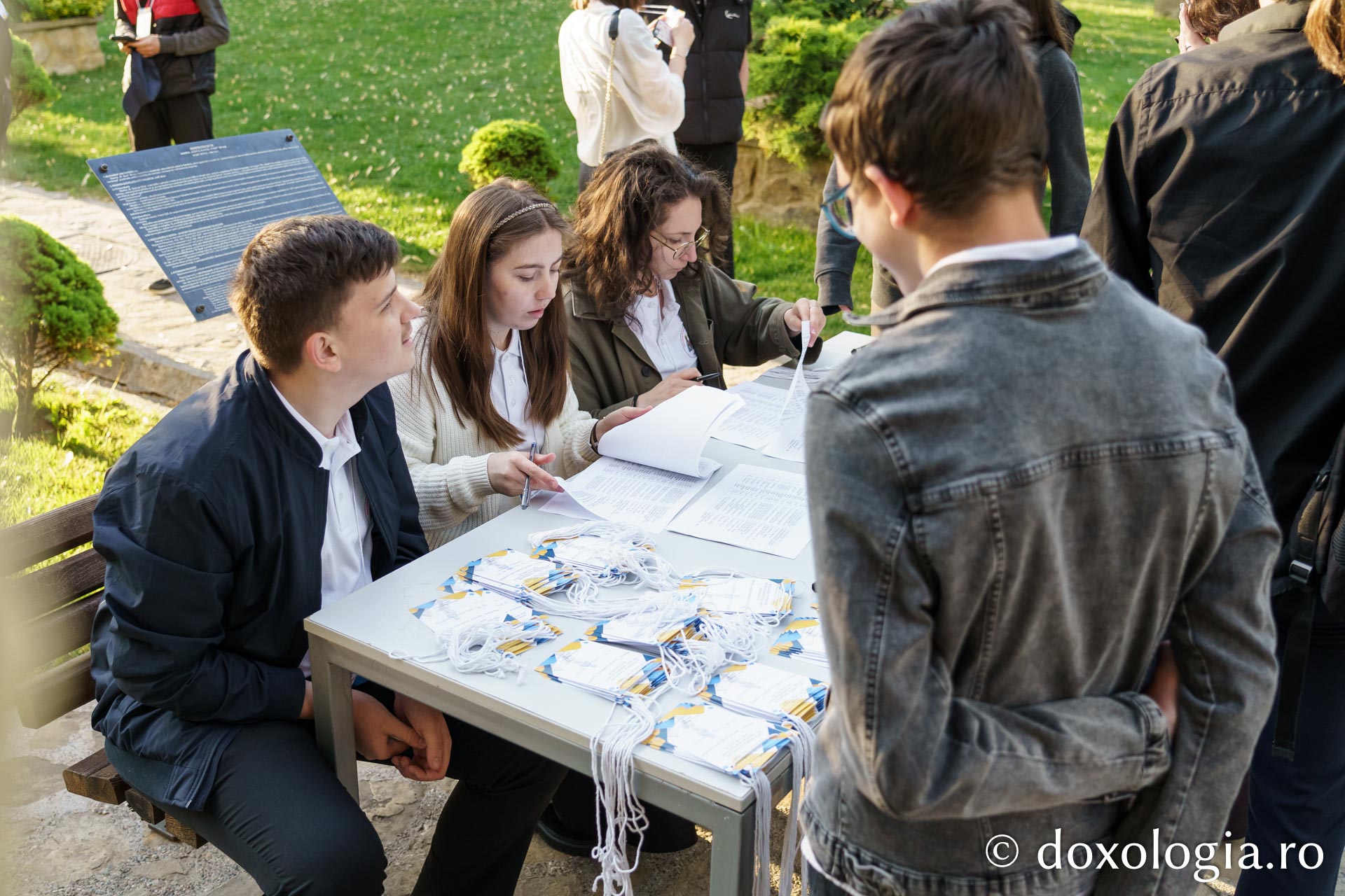 Peste 500 de tineri au participat la Întâlnirea anuală a tinerilor din protopopiatele ieșene / Foto: Mihail Vrăjitoru Peste 500 de tineri au participat la Întâlnirea anuală a tinerilor din protopopiatele ieșene