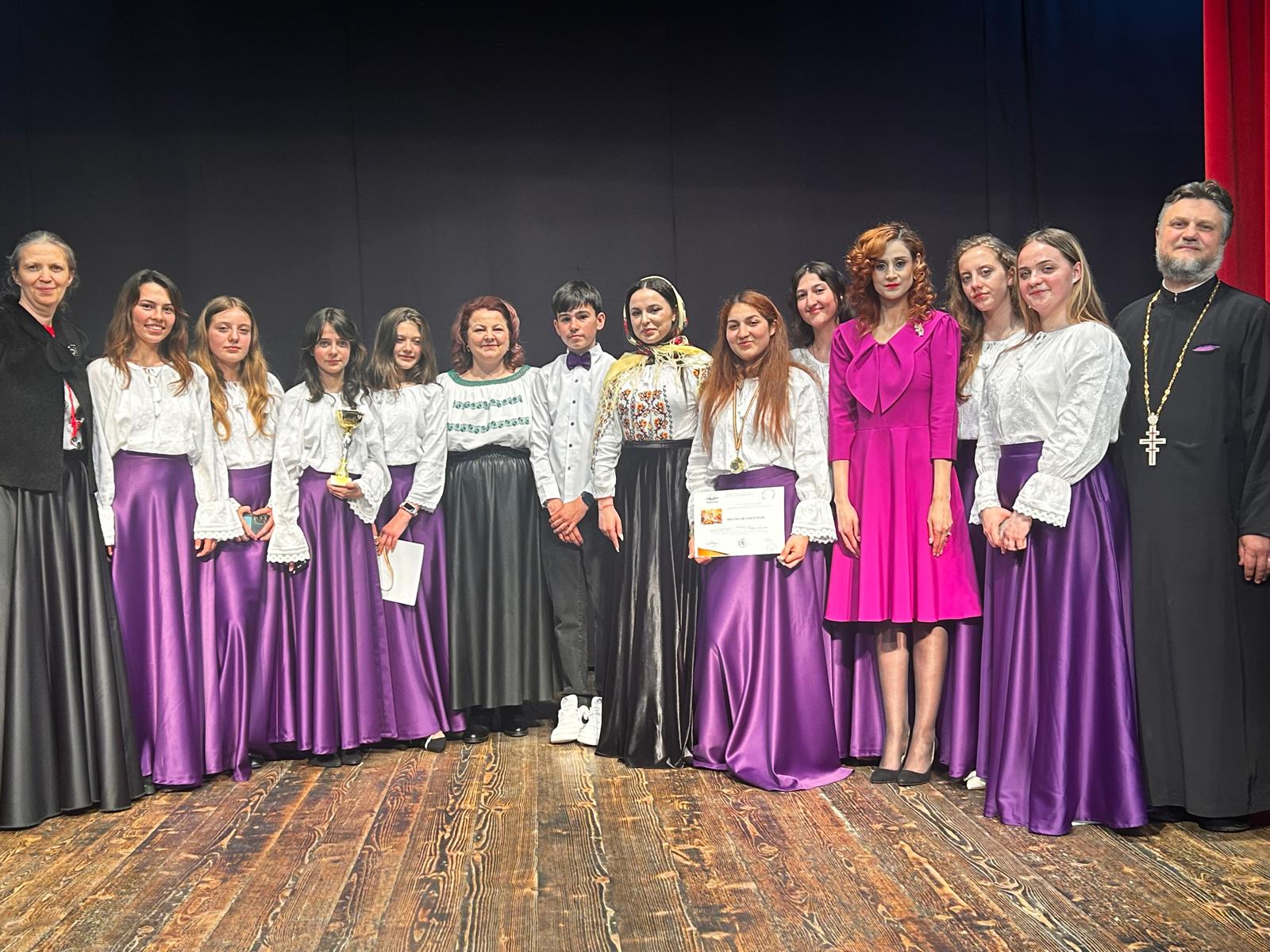 Festival-concurs județean de pricesne și cântări pascale „Bucuria sfântă a Învierii”, la Săveni