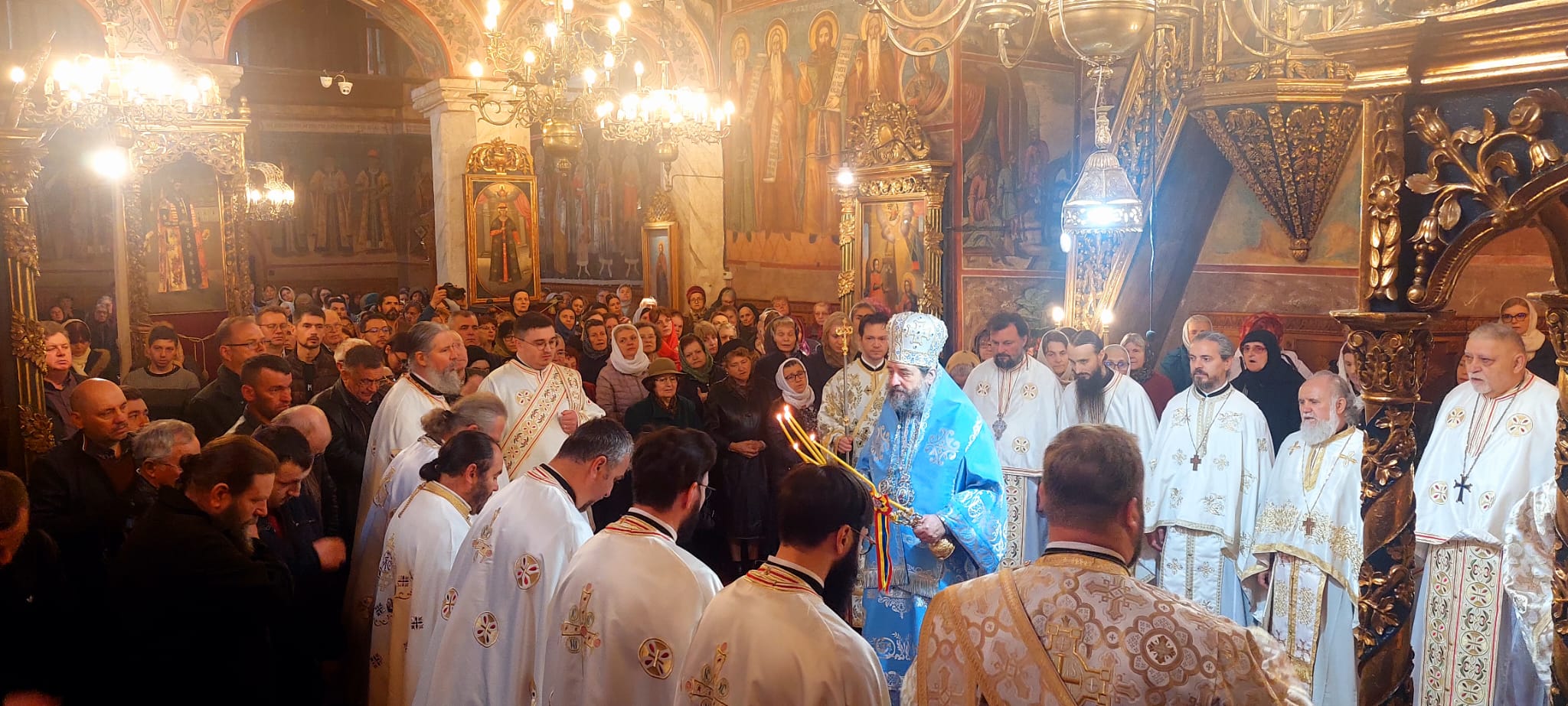 Slujbă arhierească la hramul Mănăstirii Golia: „Domnul însuși nu a luat trupul omenesc doar pentru o vreme, doar până la înălțarea Sa la Ceruri, ci în veșnicie rămâne unit cu omul”