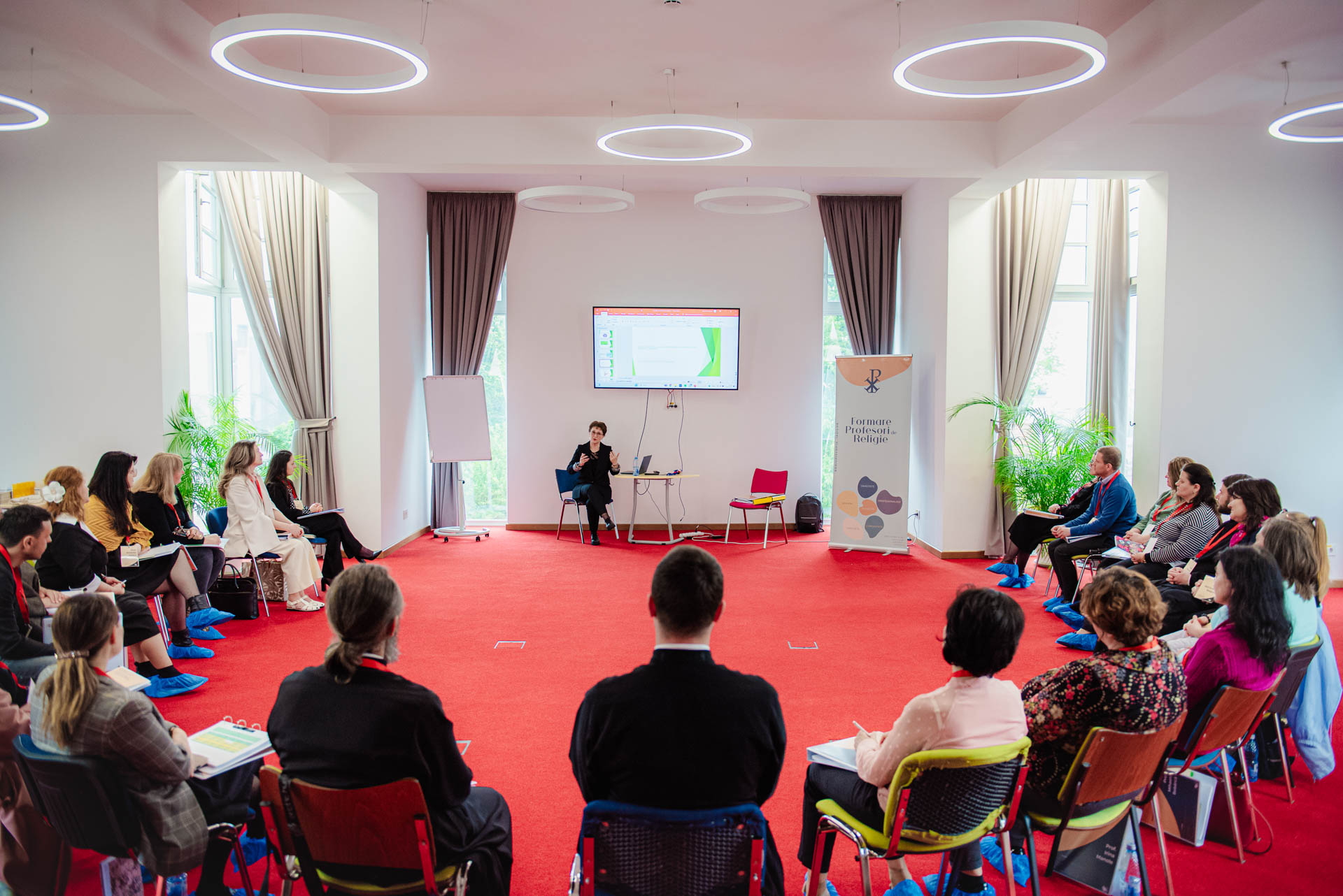 Arhiepiscopia Iașilor sprijină formarea consilierilor vocaționali în rândul profesorilor