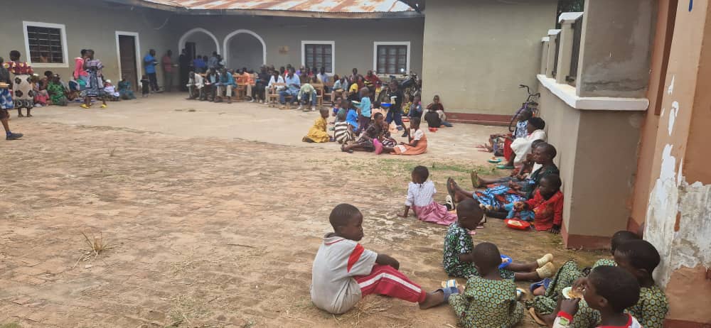 Kristo Amefufuka! Kweli Amefufuka!