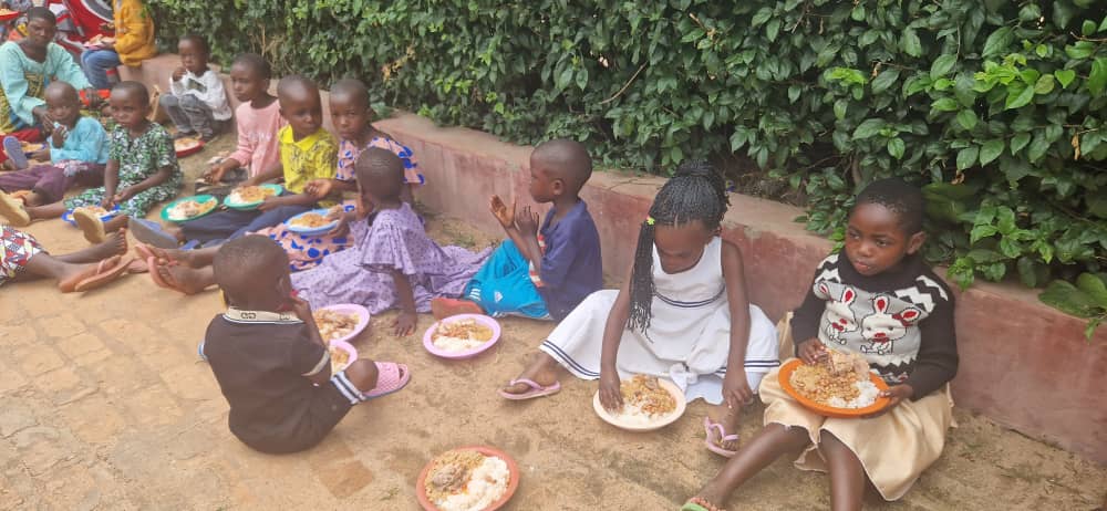 Kristo Amefufuka! Kweli Amefufuka!