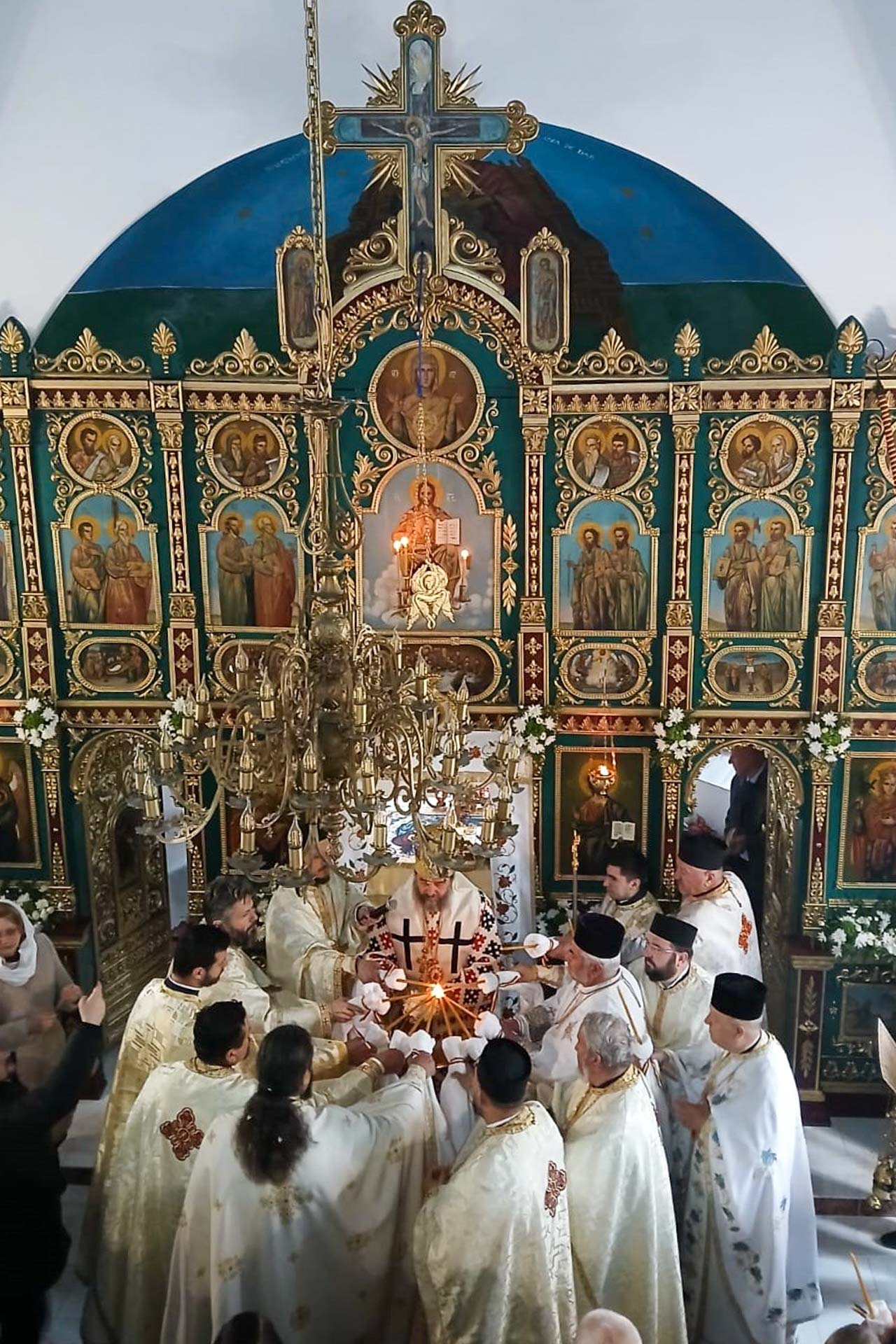 Lăcașul de cult al Parohiei „Sfânta Cuvioasă Parascheva și Sfântul Mare Mucenic Dimitrie” din satul Banu, resfințit de PS Nichifor Botoșăneanul