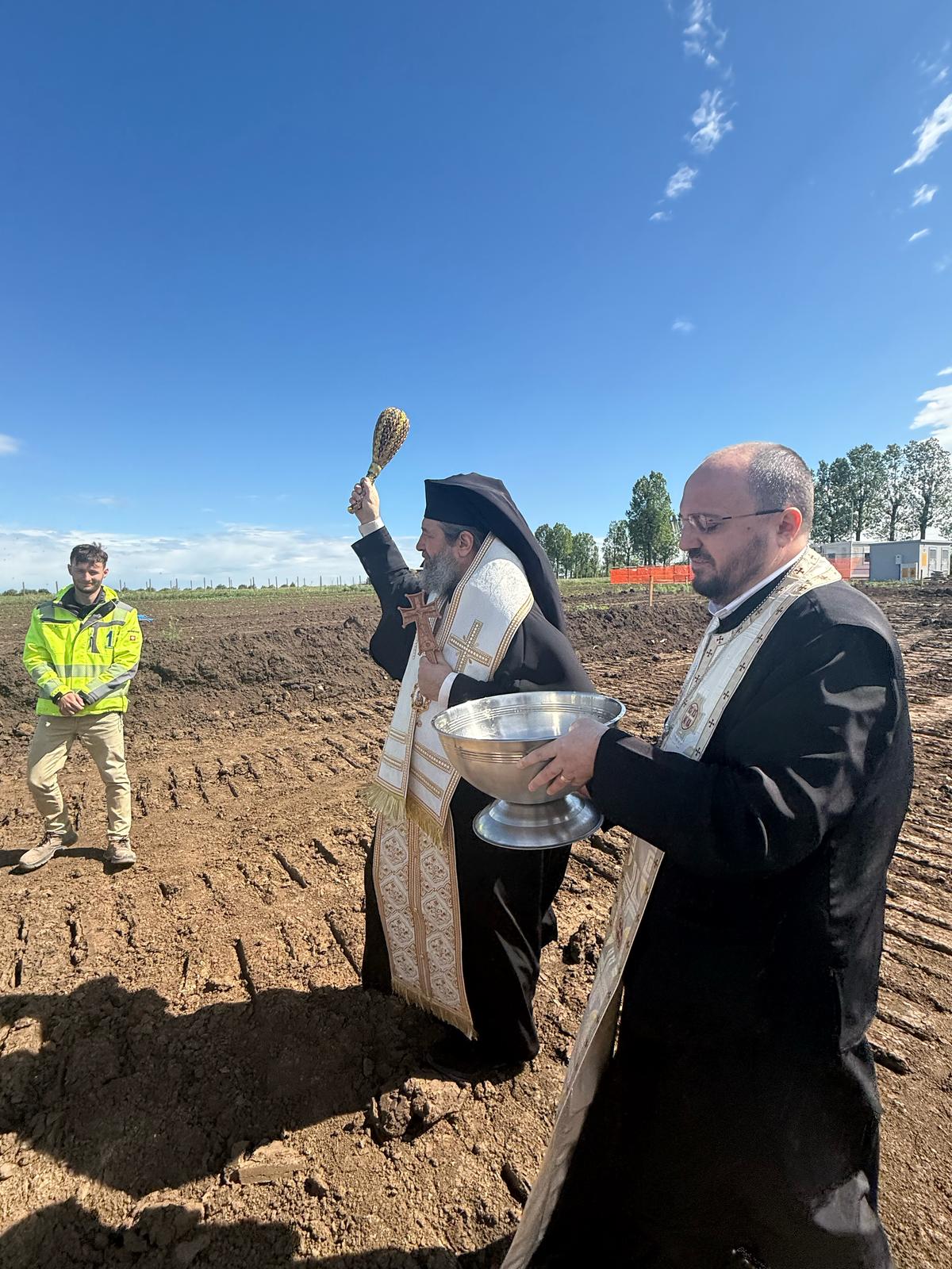 sfințire teren fabrică de lumânări Sfântul Mina Arhiepiscopia Iașilor