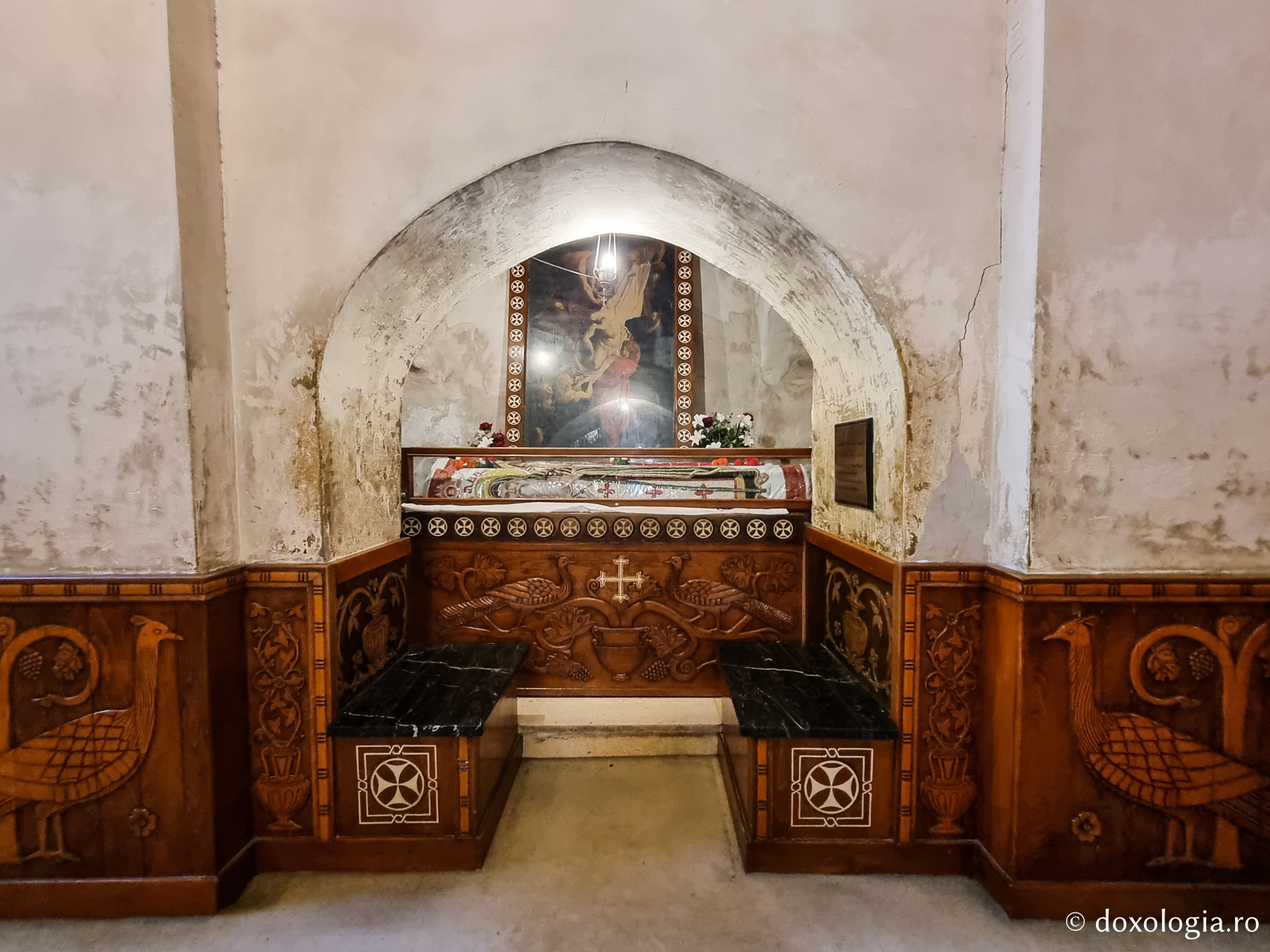 Închinare la moaștele celor trei Sfinți Macarie: Macarie Egipteanul, Macarie Alexandrinul și Macarie Cetățeanul / Foto: Magda Buftea Închinare la moaștele celor trei Sfinți Macarie: Macarie Egipteanul, Macarie Alexandrinul și Macarie Cetățeanul