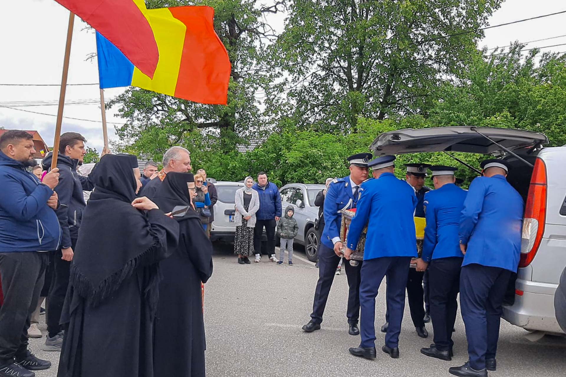 Moaștele Sfântului Martir Constantin Brâncoveanu, aduse spre închinare la Mănăstirea Văratec