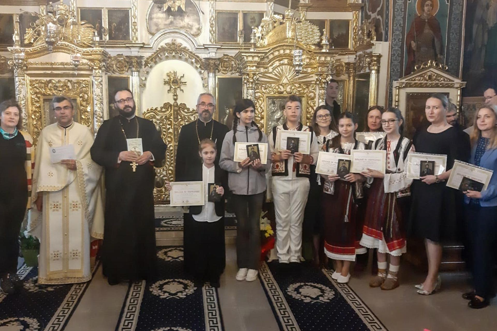 Parohia „Sfânta Treime” Iași și-a premiat câștigătorii Concursului Național Catehetic
