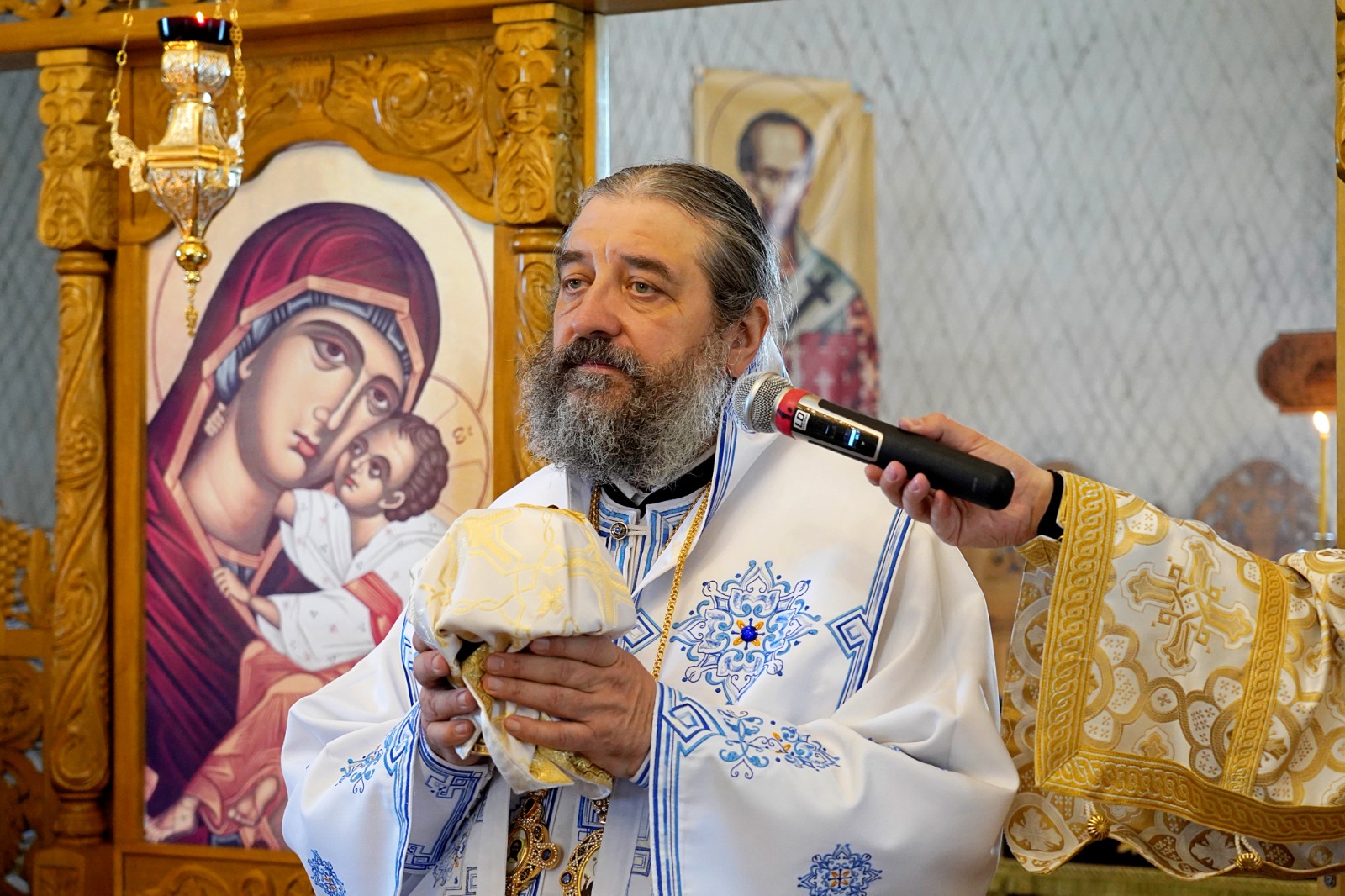 Hirotonie de preot, în Duminica Mironosițelor, la Parohia Ciulinești