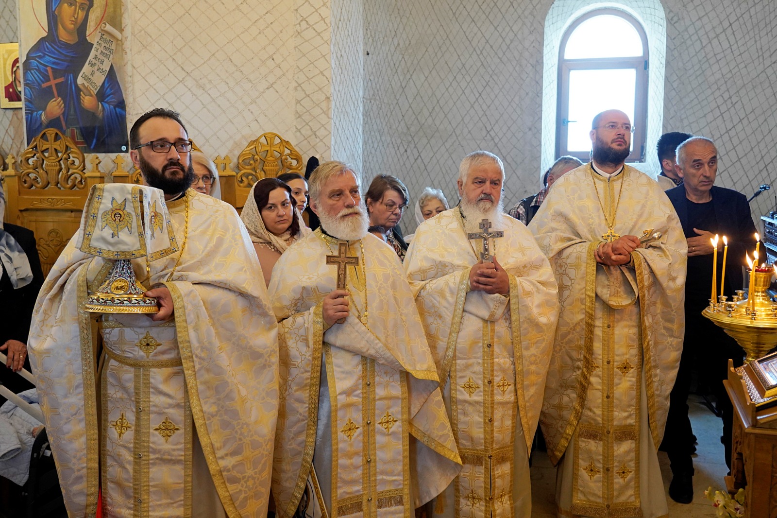 Hirotonie de preot, în Duminica Mironosițelor, la Parohia Ciulinești