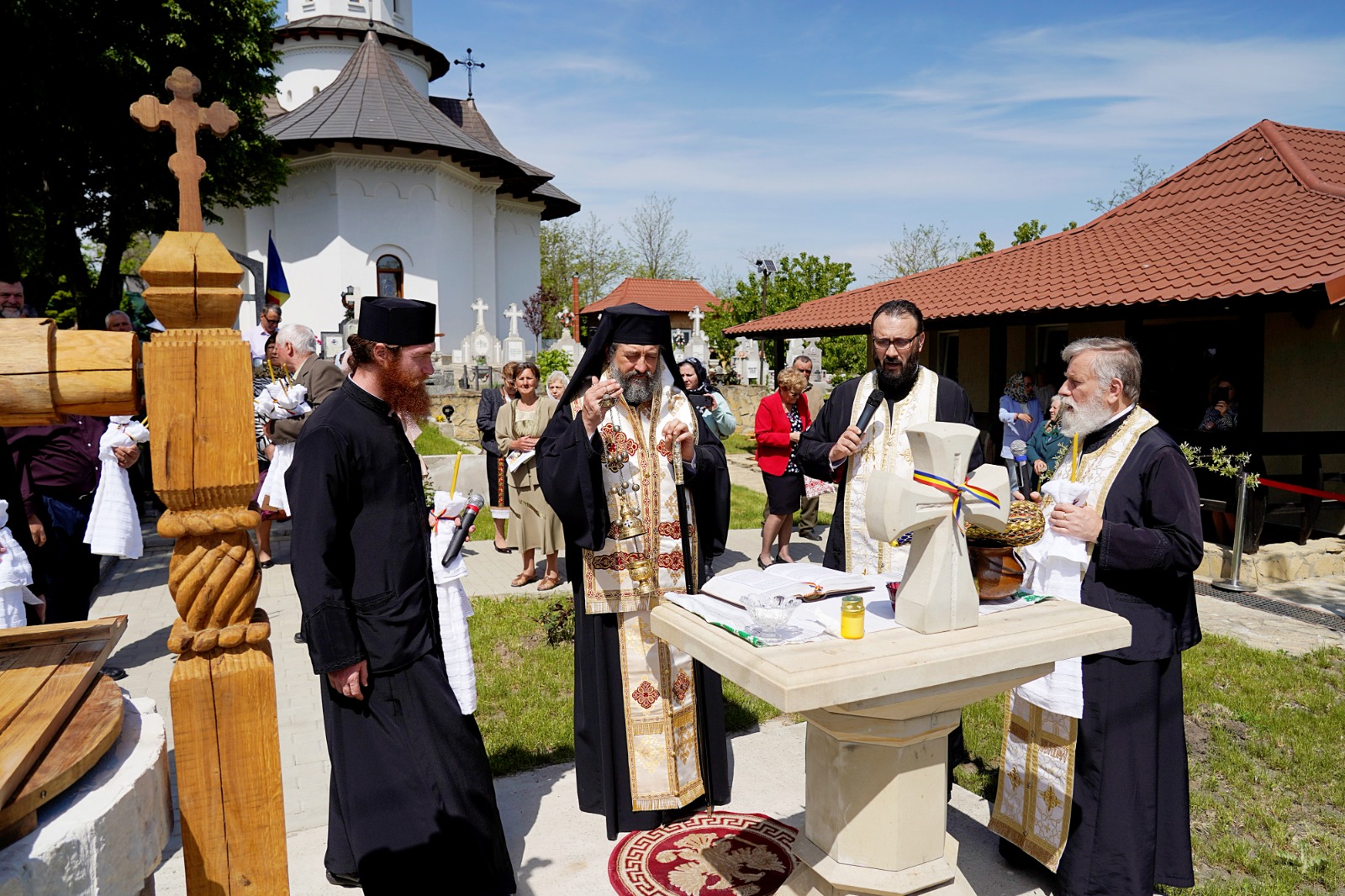 Hirotonie de preot, în Duminica Mironosițelor, la Parohia Ciulinești