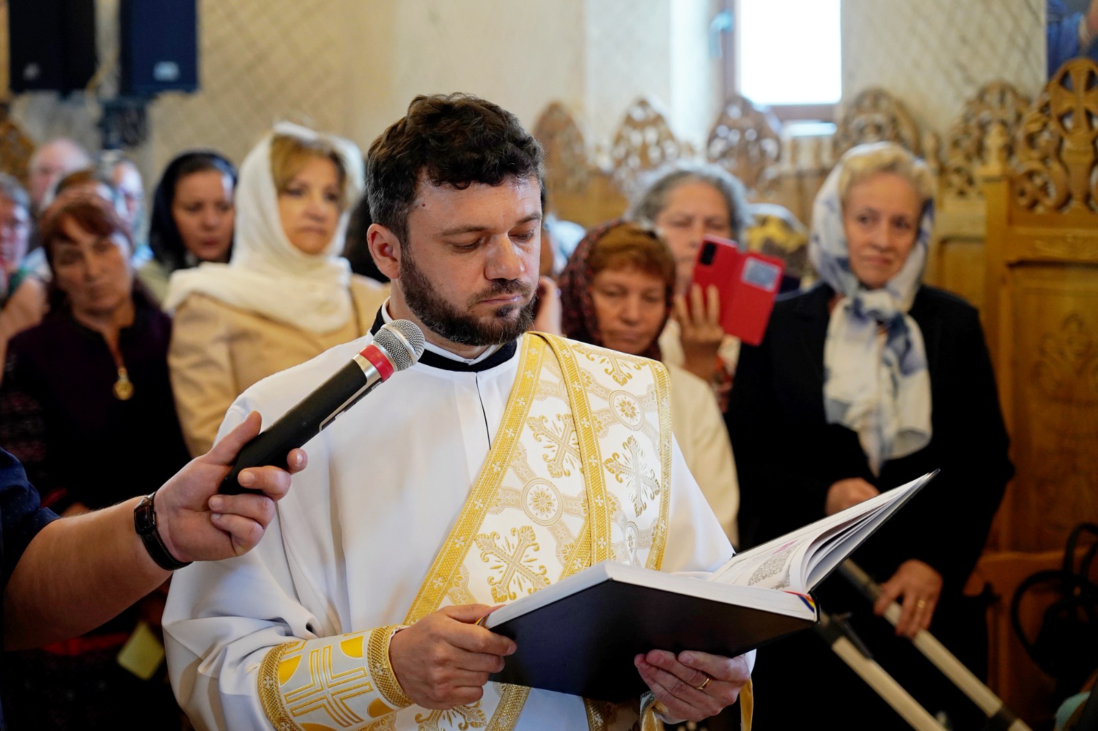 Hirotonie de preot, în Duminica Mironosițelor, la Parohia Ciulinești