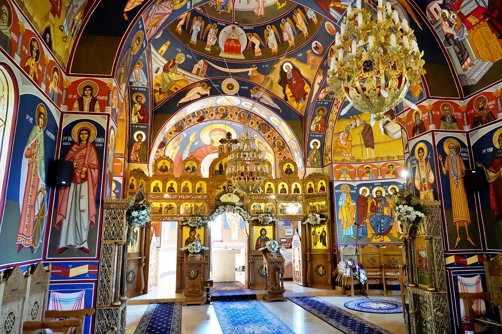 O nouă biserică închinată Sfinților Apostoli Petru și Pavel, sfințită de Mitropolitul Moldovei și Bucovinei