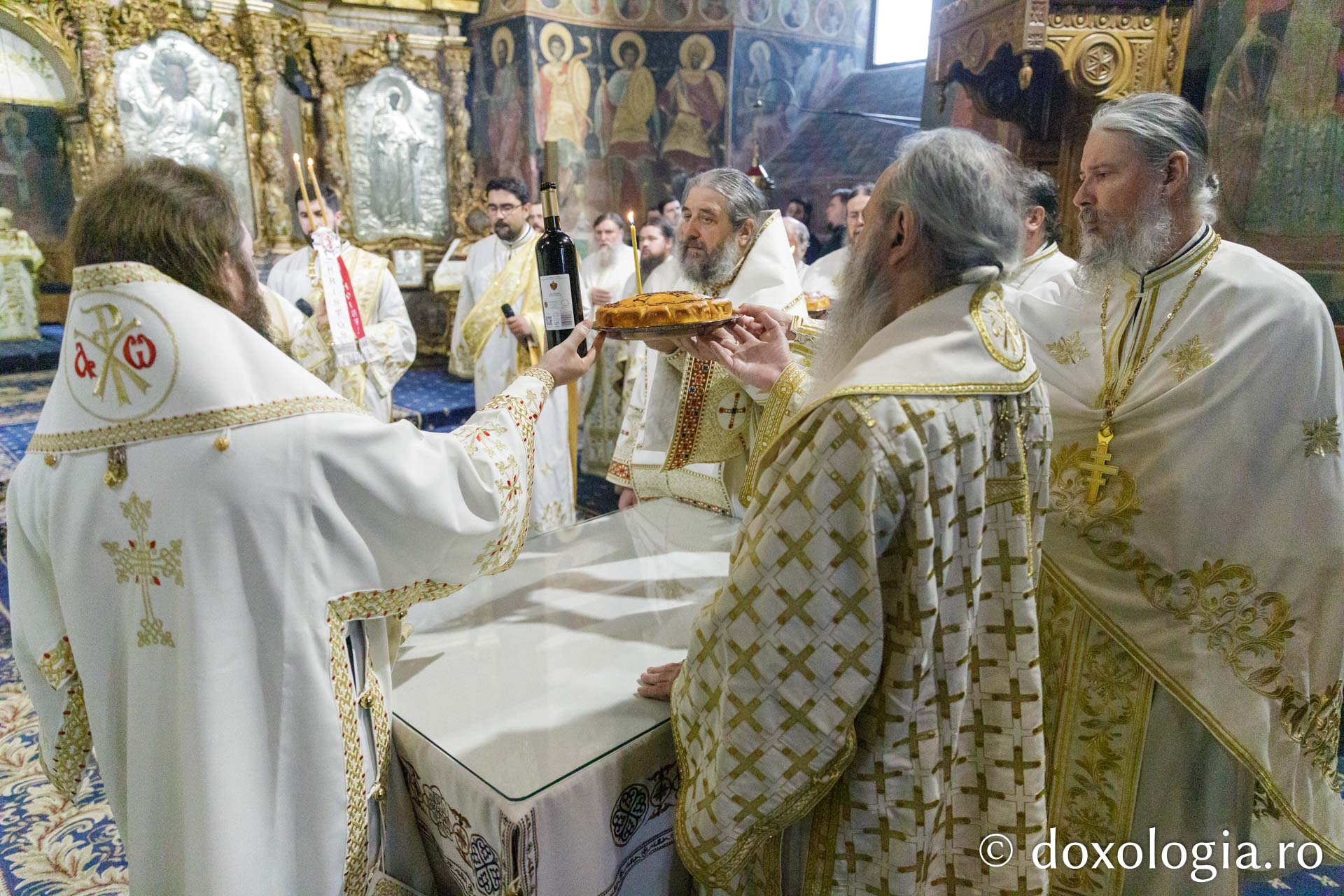 Sinaxa monahală mitropolitană cu stareții și starețele mănăstirilor din cuprinsul Mitropoliei Moldovei și Bucovinei / Foto: Pr. Silviu Cluci Sinaxa monahală mitropolitană cu stareții și starețele mănăstirilor din cuprinsul Mitropoliei Moldovei și Bucovinei