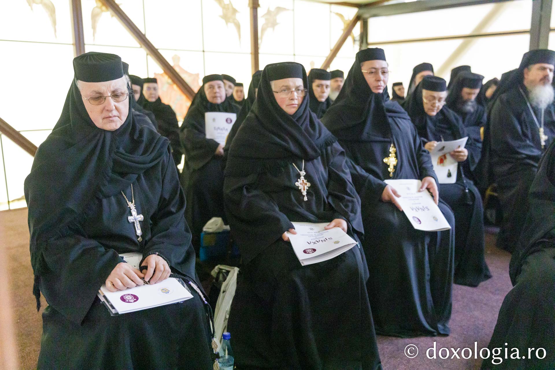 Sinaxa monahală mitropolitană cu stareții și starețele mănăstirilor din cuprinsul Mitropoliei Moldovei și Bucovinei / Foto: Pr. Silviu Cluci Sinaxa monahală mitropolitană cu stareții și starețele mănăstirilor din cuprinsul Mitropoliei Moldovei și Bucovinei