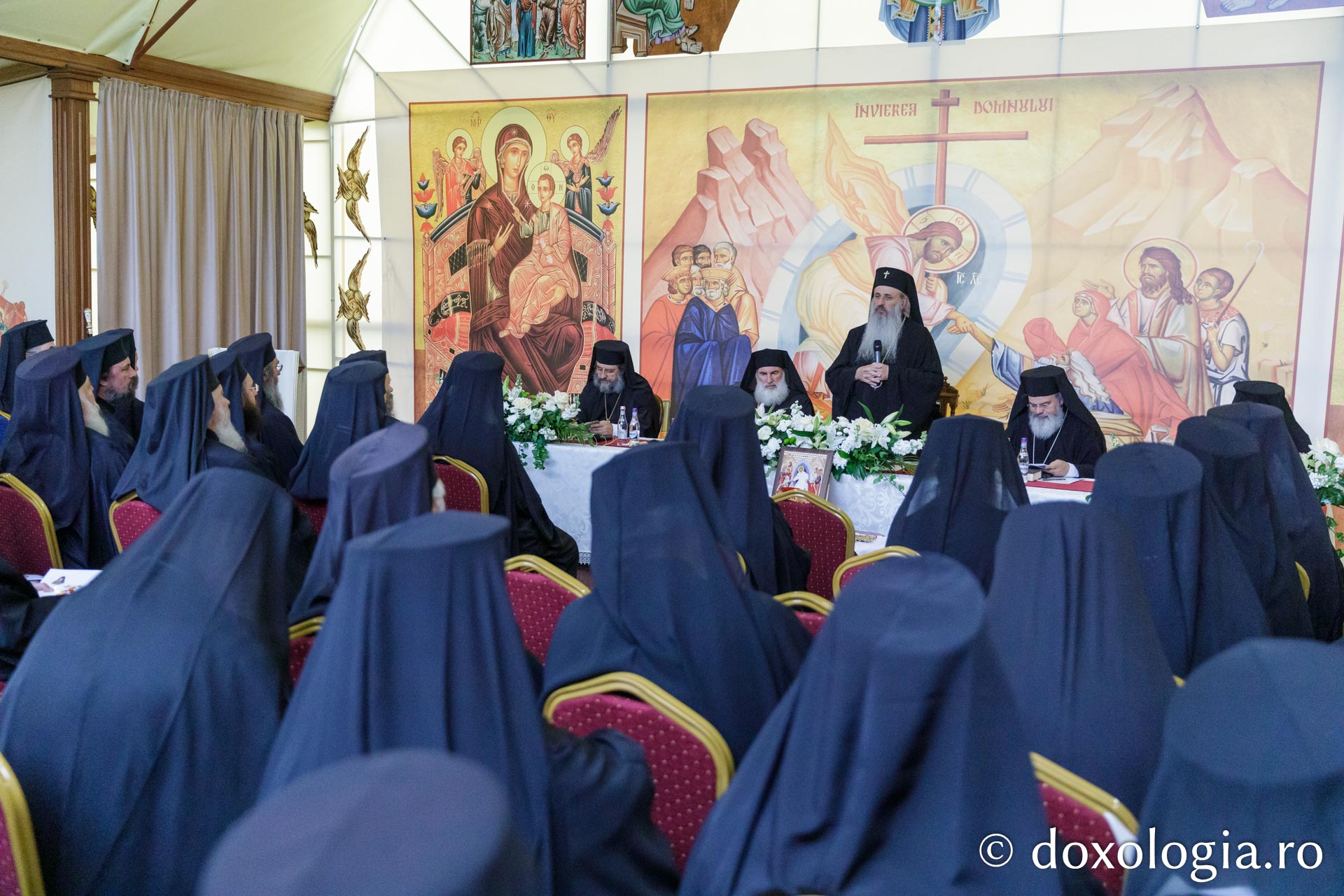 Sinaxa monahală mitropolitană cu stareții și starețele mănăstirilor din cuprinsul Mitropoliei Moldovei și Bucovinei / Foto: Pr. Silviu Cluci Sinaxa monahală mitropolitană cu stareții și starețele mănăstirilor din cuprinsul Mitropoliei Moldovei și Bucovinei