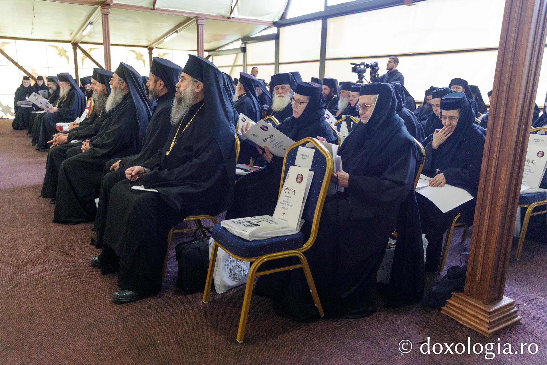 Sinaxa monahală mitropolitană cu stareții și starețele mănăstirilor din cuprinsul Mitropoliei Moldovei și Bucovinei / Foto: Pr. Silviu Cluci Sinaxa monahală mitropolitană cu stareții și starețele mănăstirilor din cuprinsul Mitropoliei Moldovei și Bucovinei