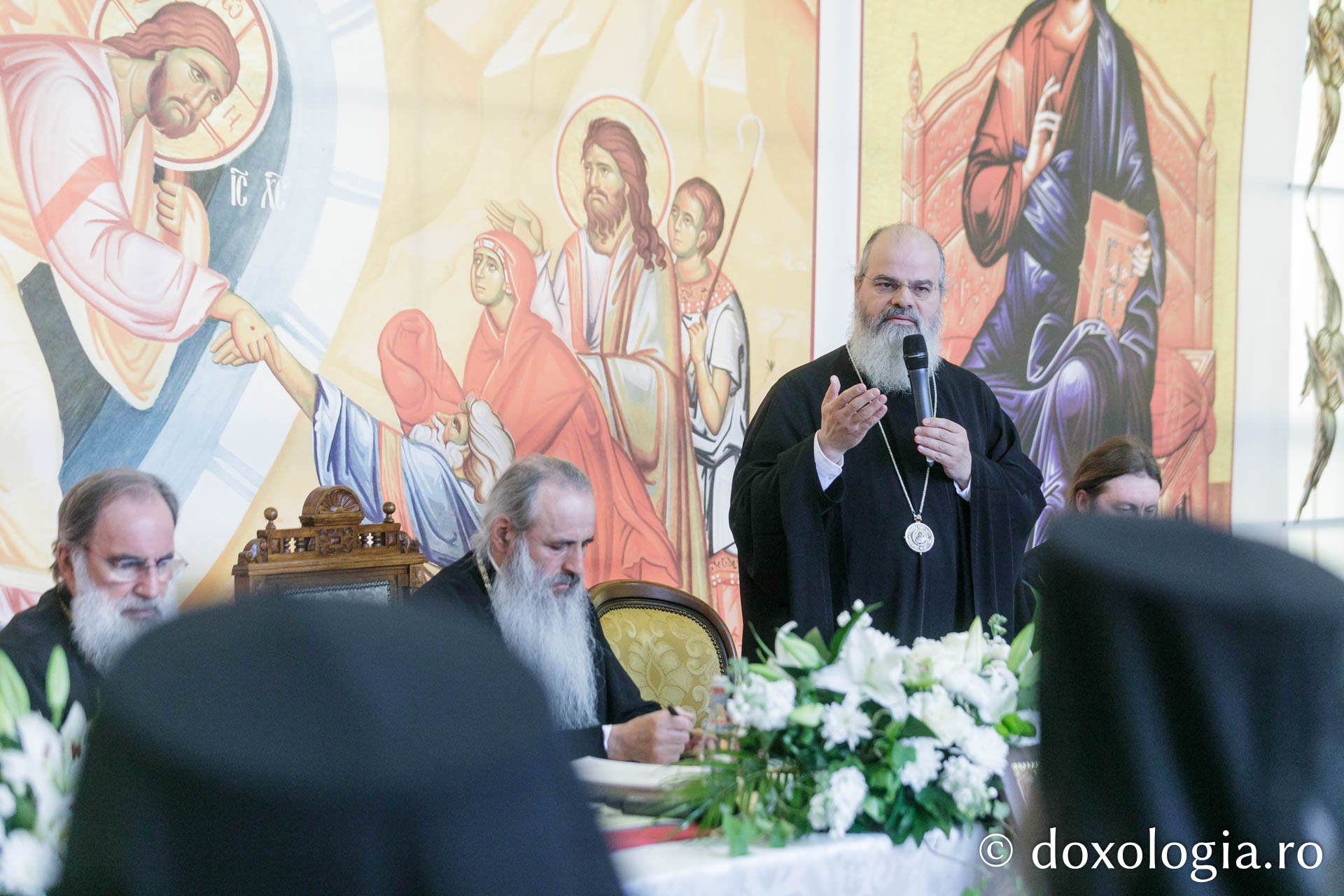 Sinaxa monahală mitropolitană cu stareții și starețele mănăstirilor din cuprinsul Mitropoliei Moldovei și Bucovinei / Foto: Pr. Silviu Cluci Sinaxa monahală mitropolitană cu stareții și starețele mănăstirilor din cuprinsul Mitropoliei Moldovei și Bucovinei