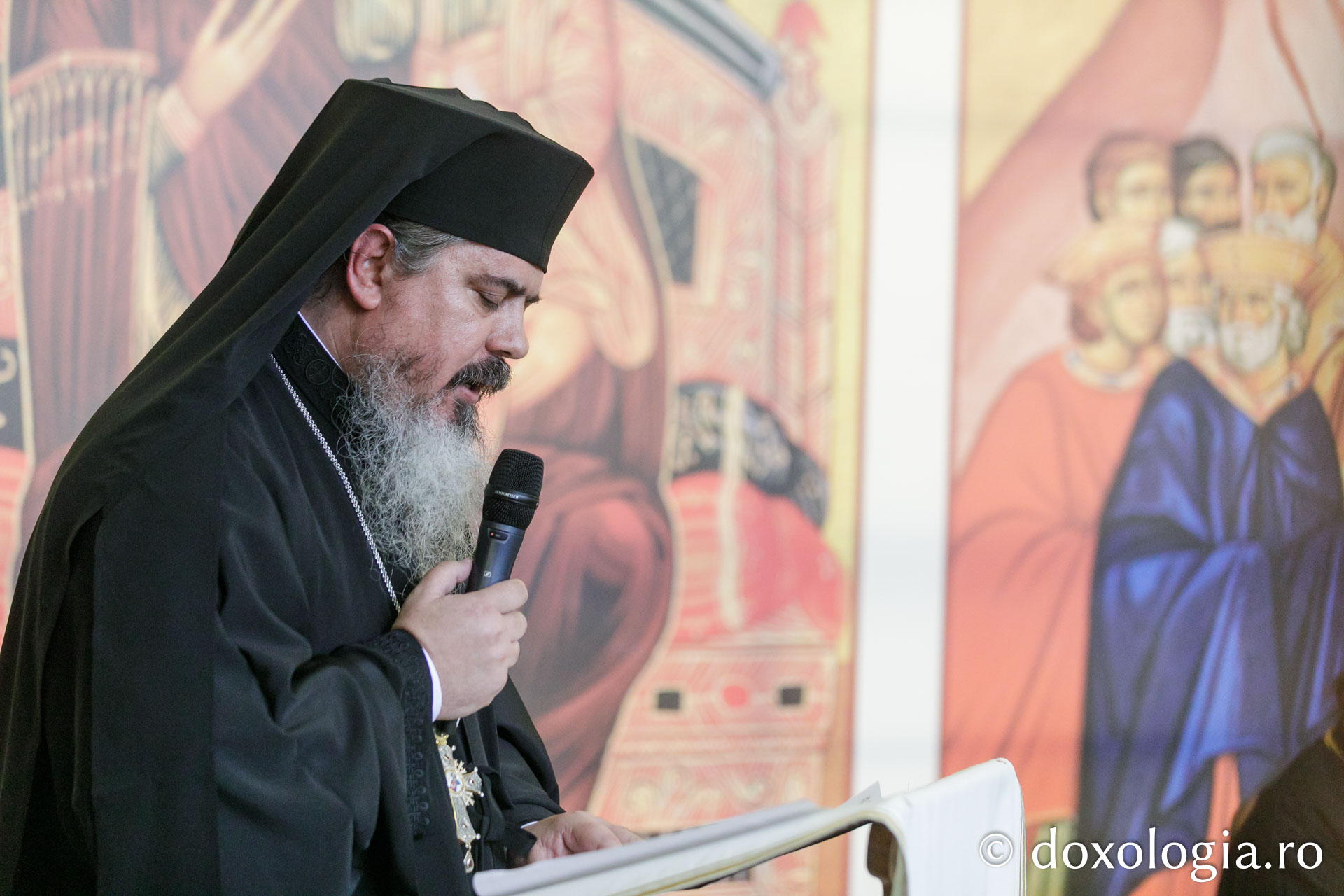 Sinaxa monahală mitropolitană cu stareții și starețele mănăstirilor din cuprinsul Mitropoliei Moldovei și Bucovinei / Foto: Pr. Silviu Cluci Sinaxa monahală mitropolitană cu stareții și starețele mănăstirilor din cuprinsul Mitropoliei Moldovei și Bucovinei