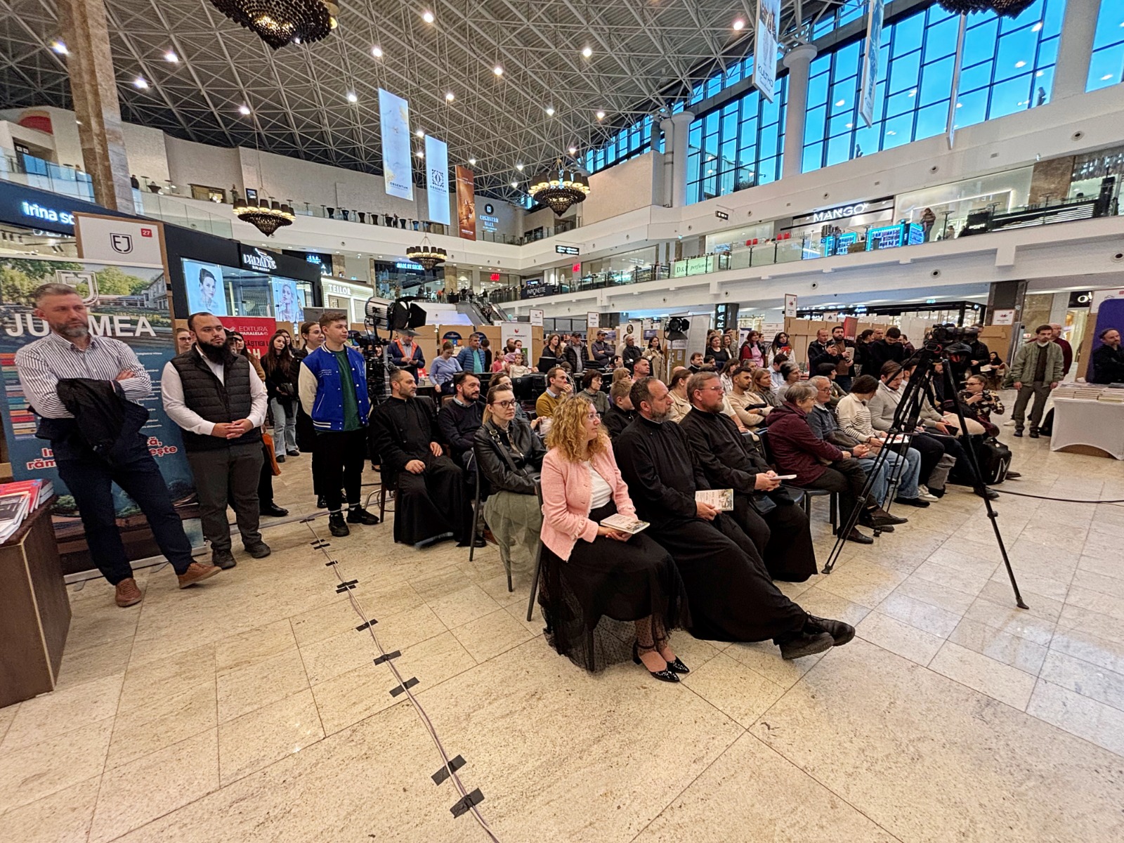 Cartea „Fiul Meu, tu încă n-ai ajuns acasă”, lansată în cadrul LIBREX 2025