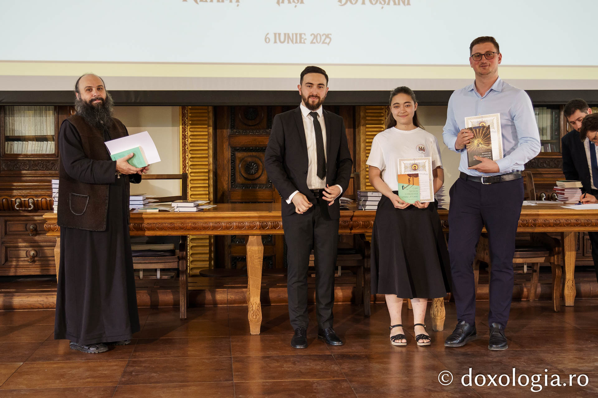 67 de elevi premiați pentru excelență la olimpiadele de Religie și Cultură și Spiritualitate Românească