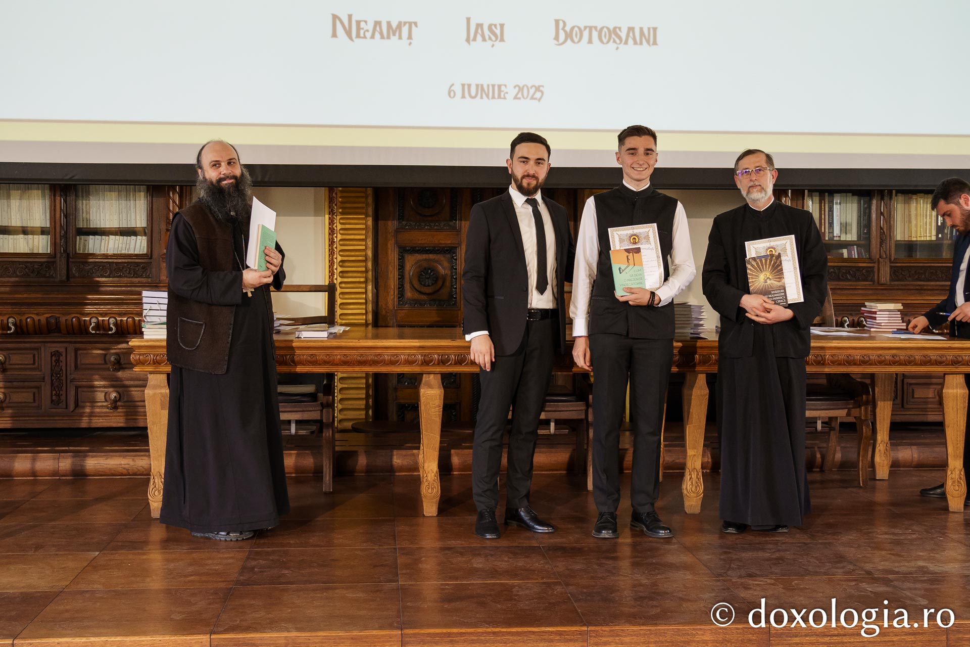 67 de elevi premiați pentru excelență la olimpiadele de Religie și Cultură și Spiritualitate Românească