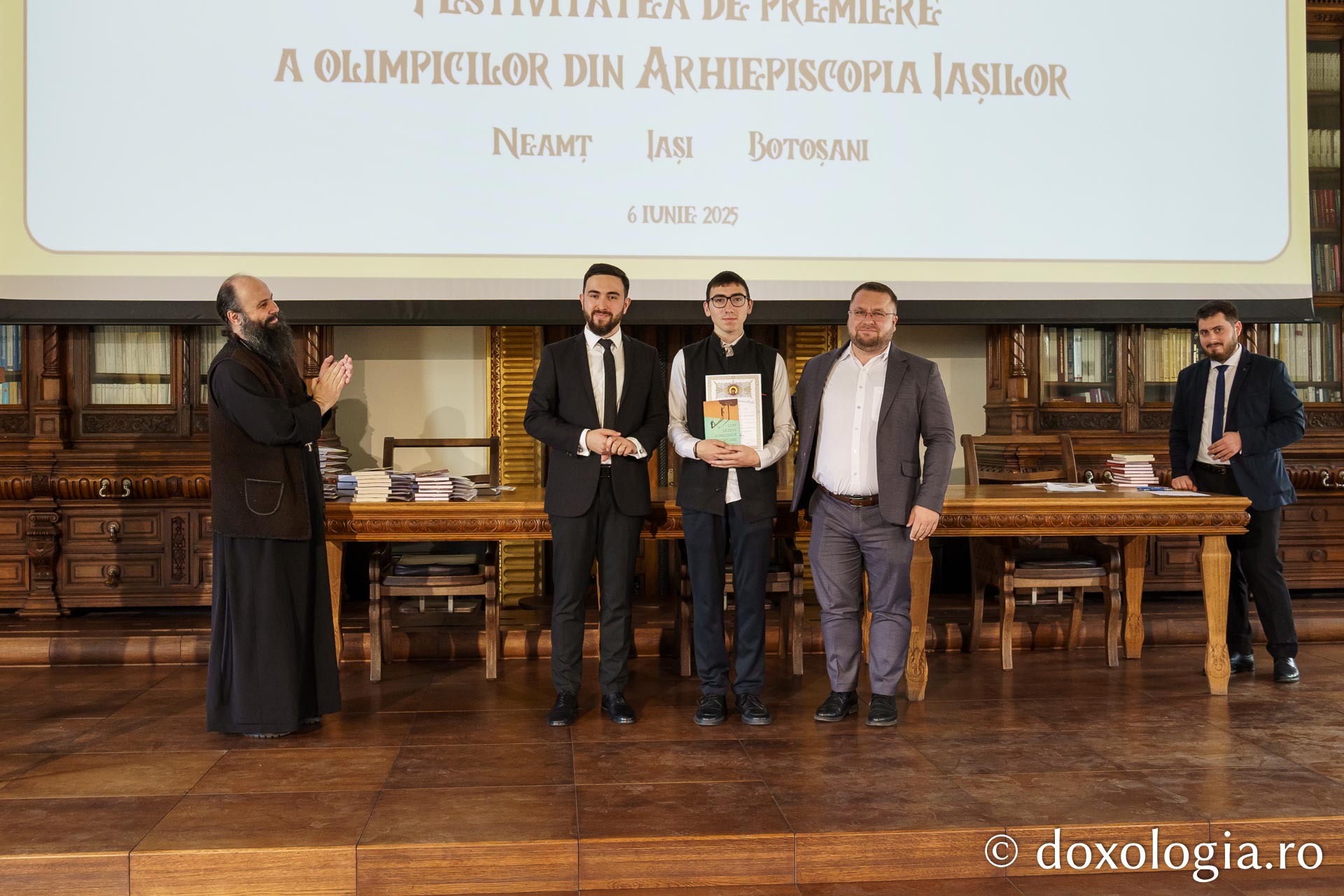 67 de elevi premiați pentru excelență la olimpiadele de Religie și Cultură și Spiritualitate Românească