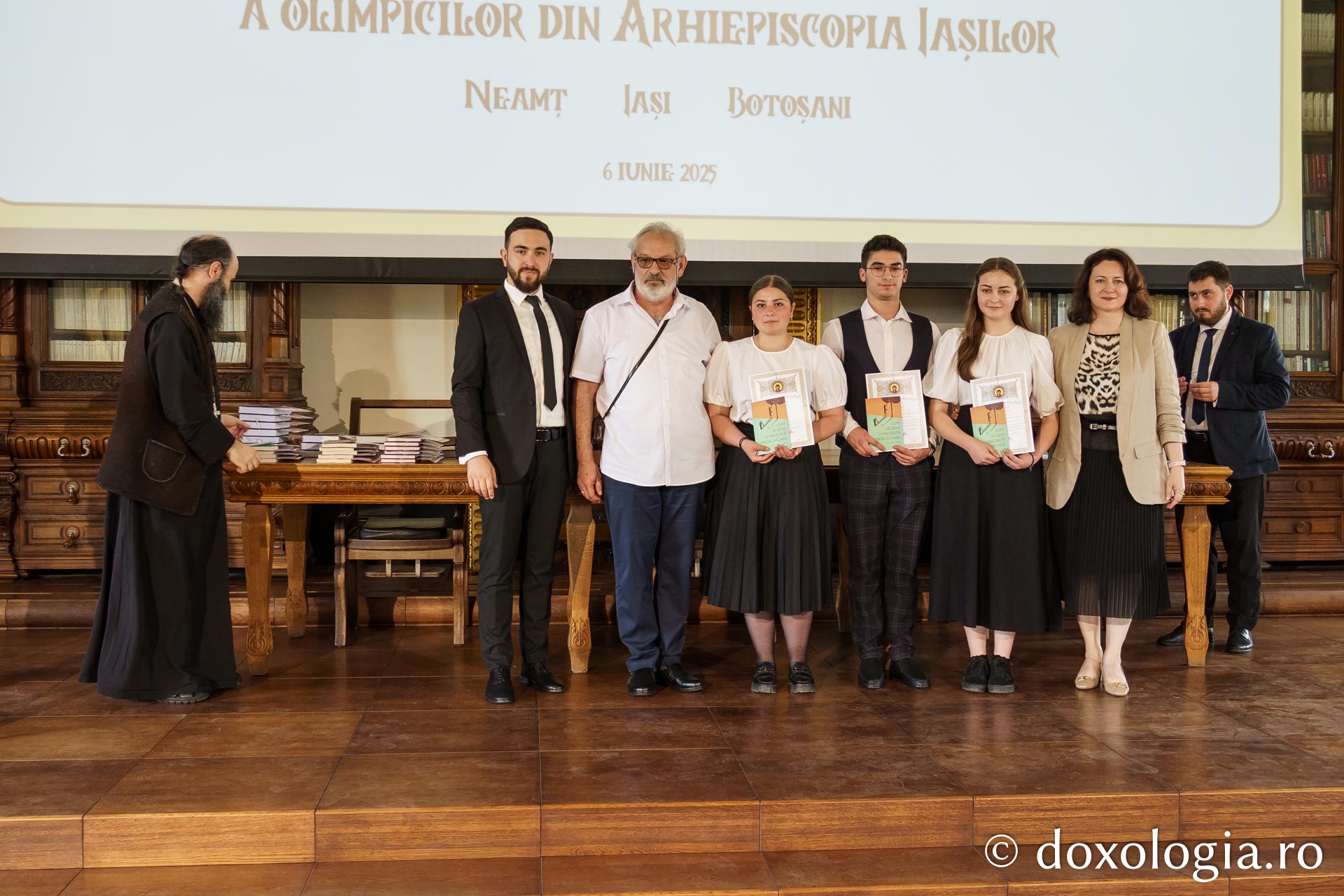 67 de elevi premiați pentru excelență la olimpiadele de Religie și Cultură și Spiritualitate Românească